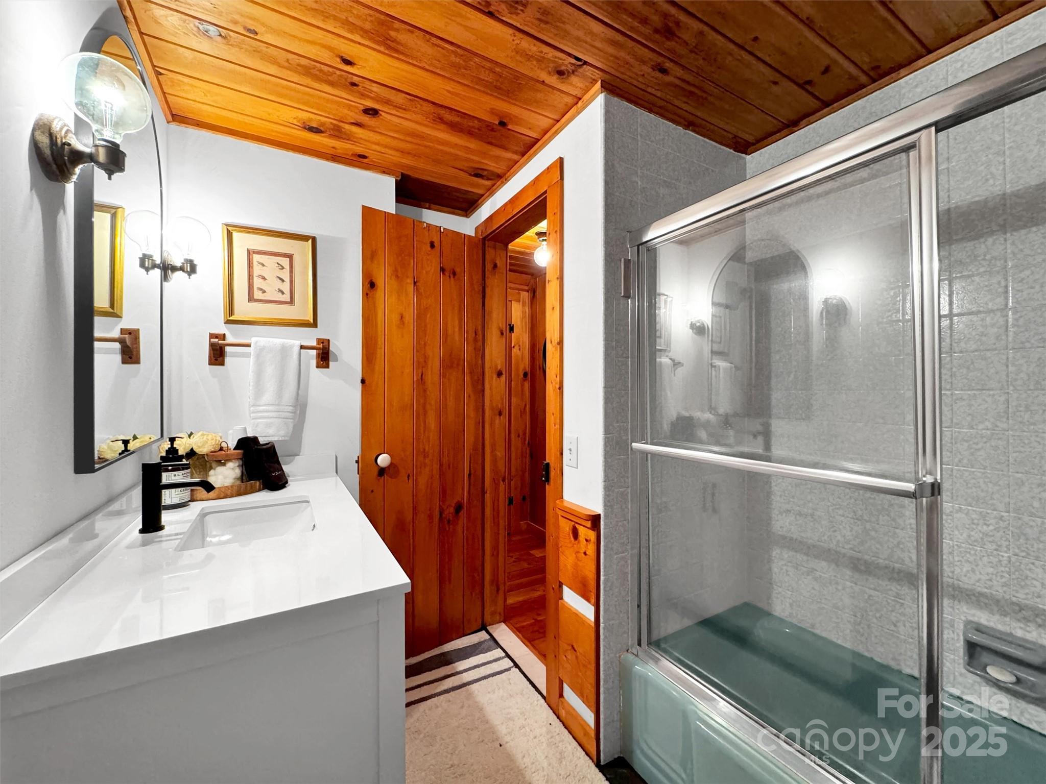 7810 Little Snowbird Road — Robbinsville