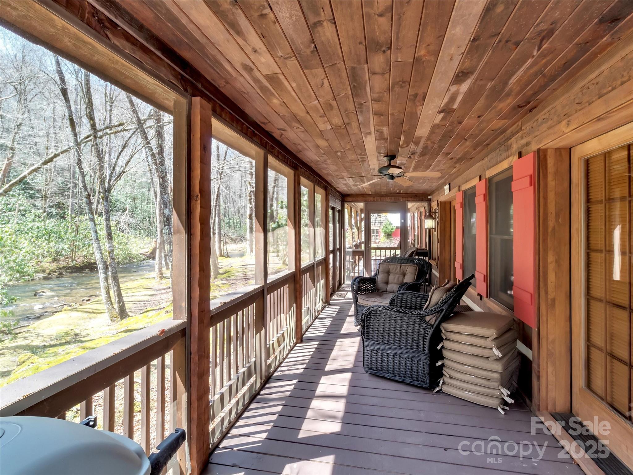 7810 Little Snowbird Road — Robbinsville