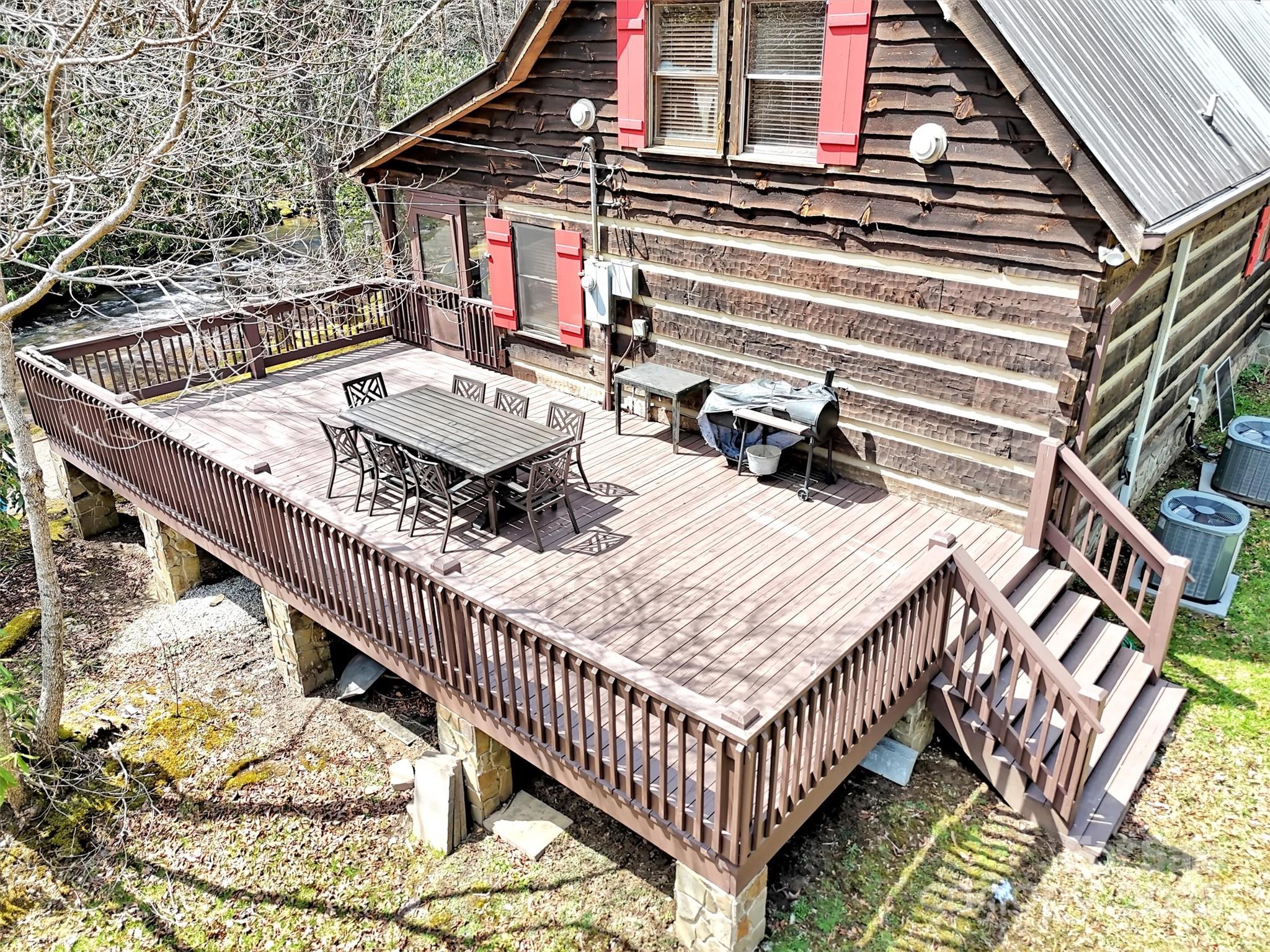 7810 Little Snowbird Road — Robbinsville