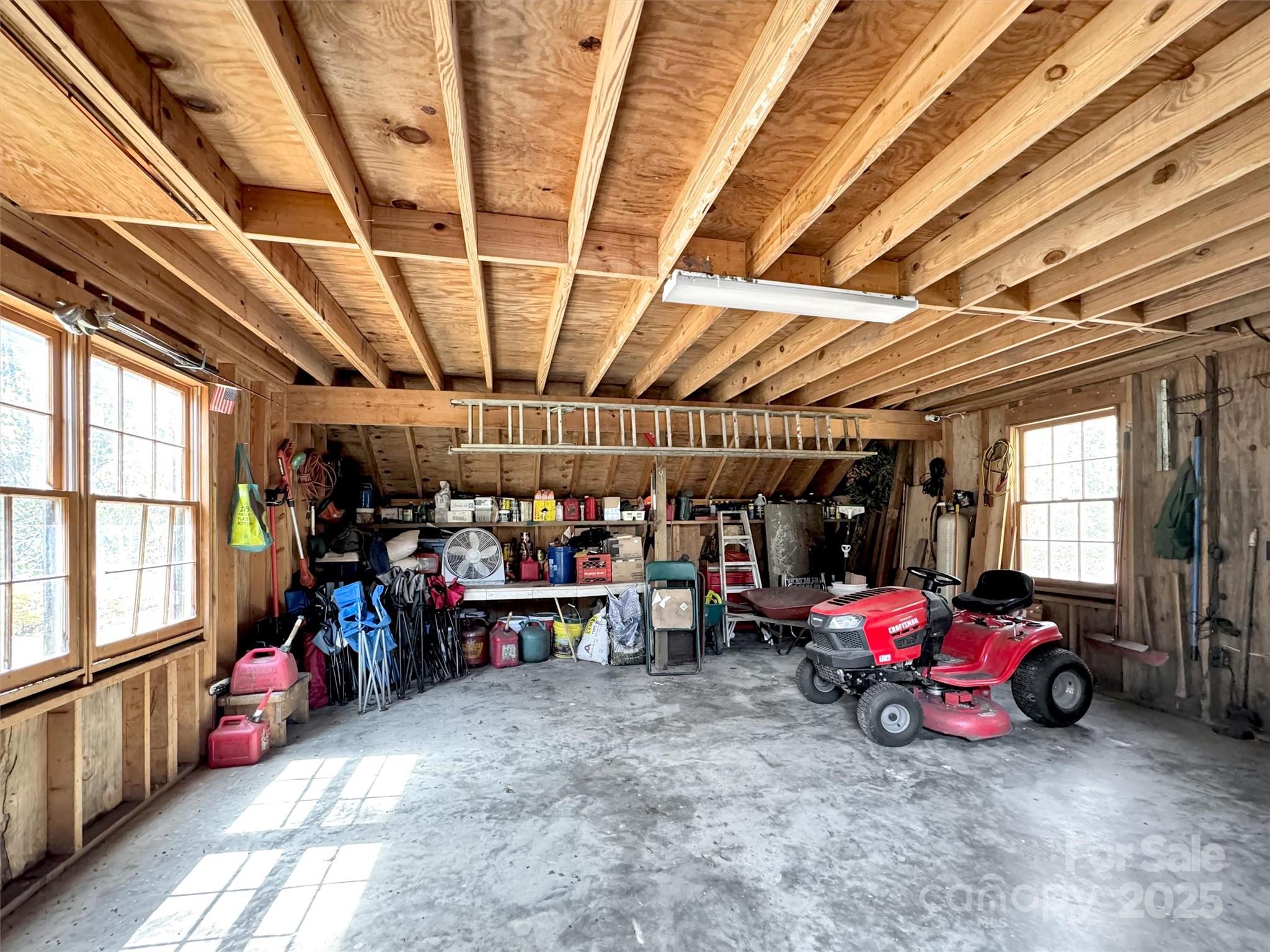 7810 Little Snowbird Road — Robbinsville