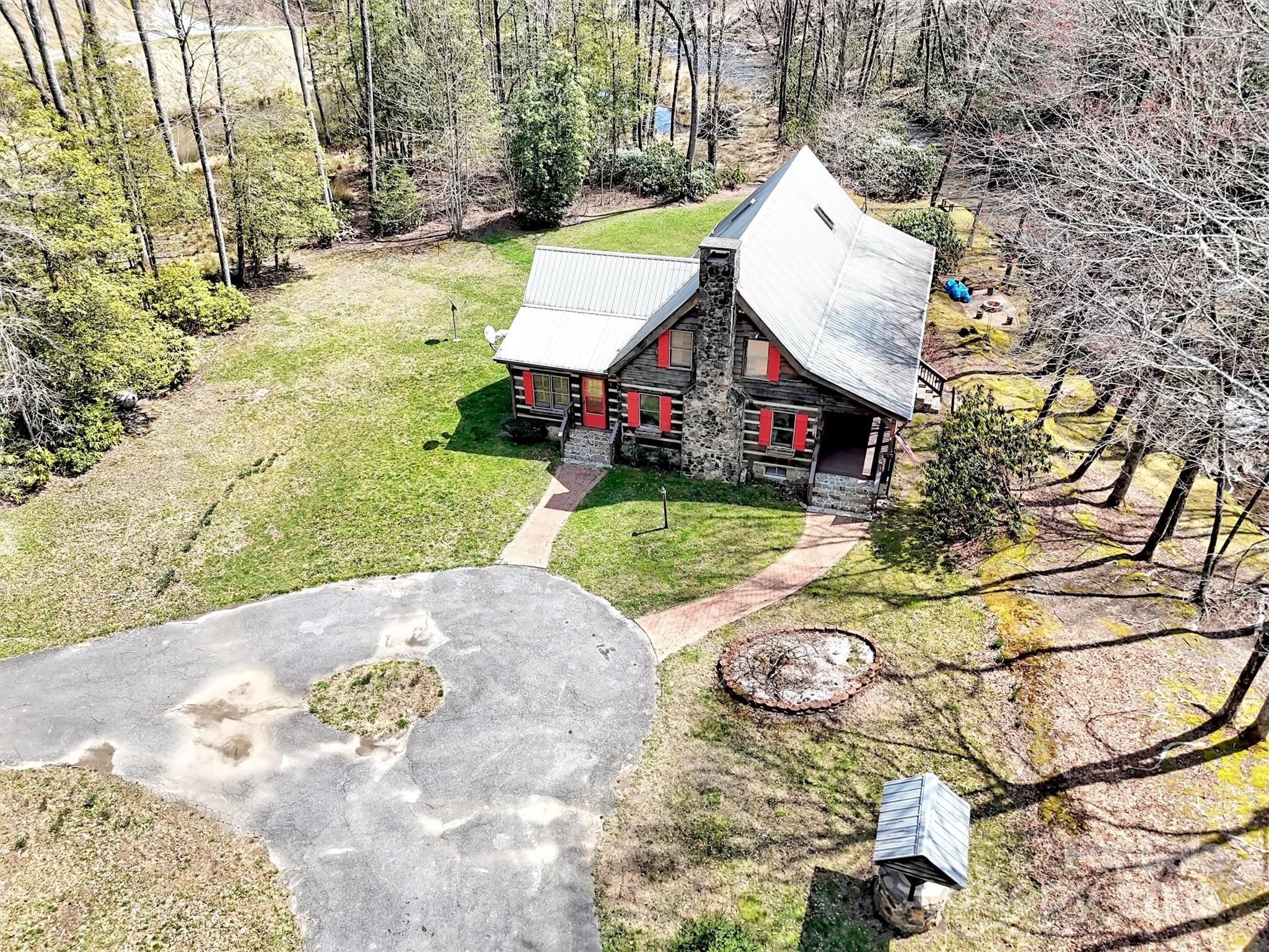 7810 Little Snowbird Road — Robbinsville