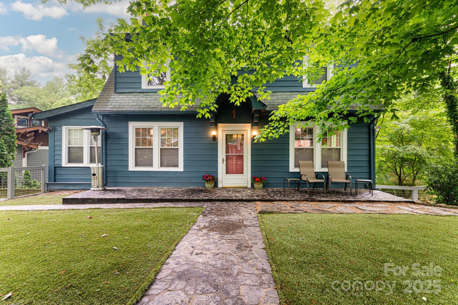1 Kenilworth Road — Asheville