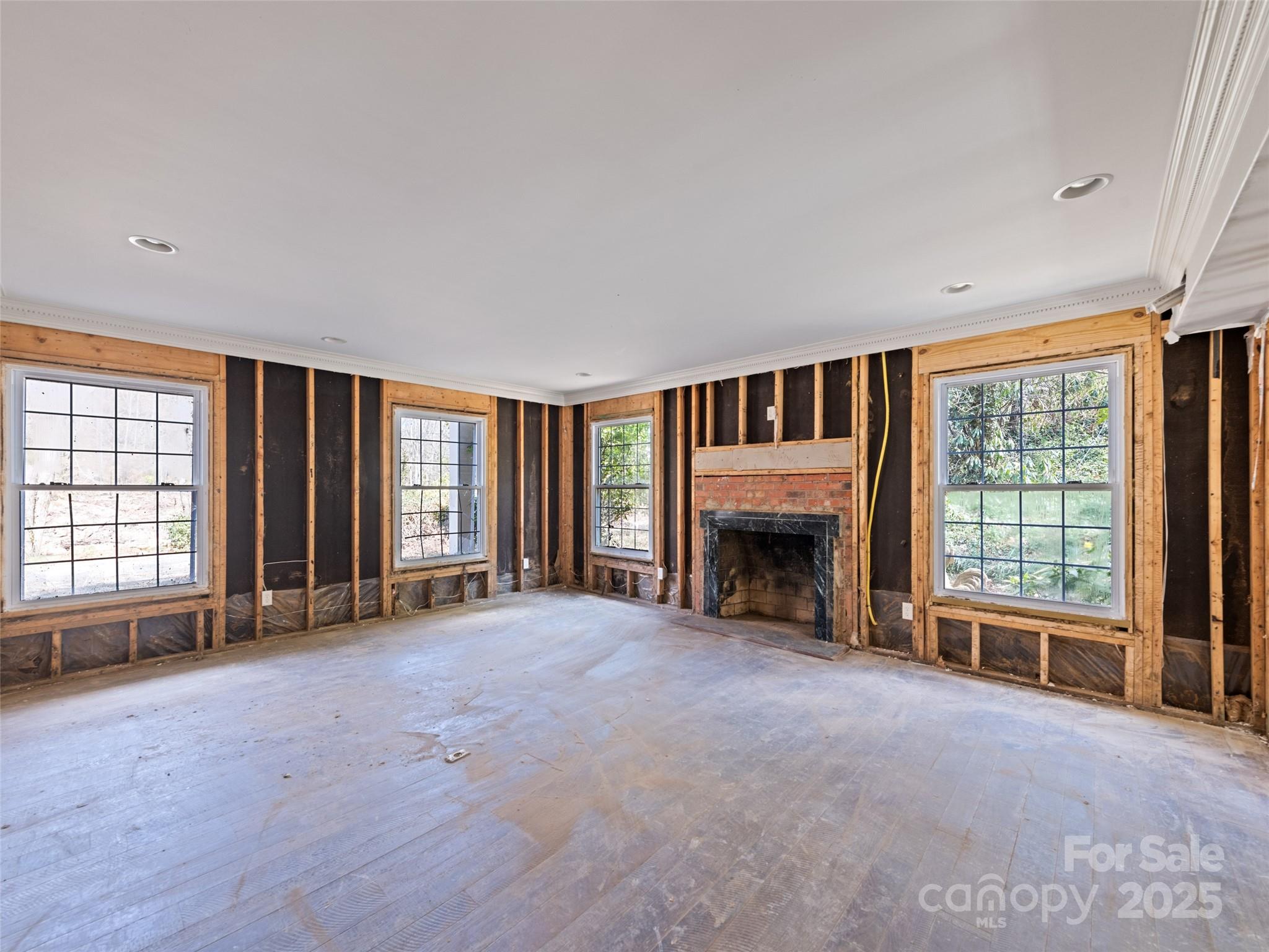 21 Riverbend Road — Canton