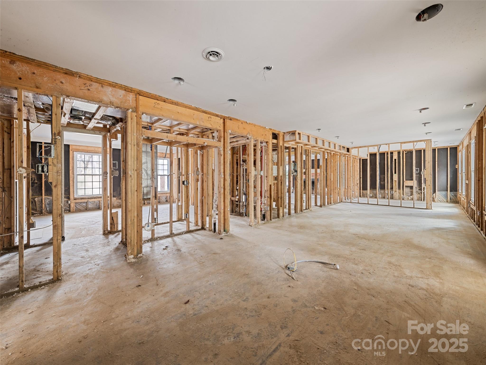 21 Riverbend Road — Canton