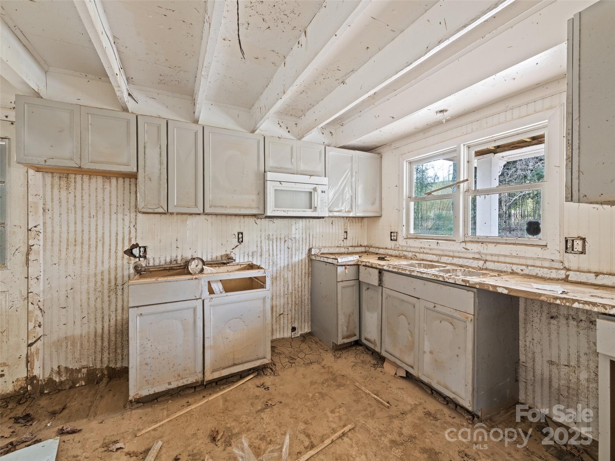 61 Riverbend Road — Canton