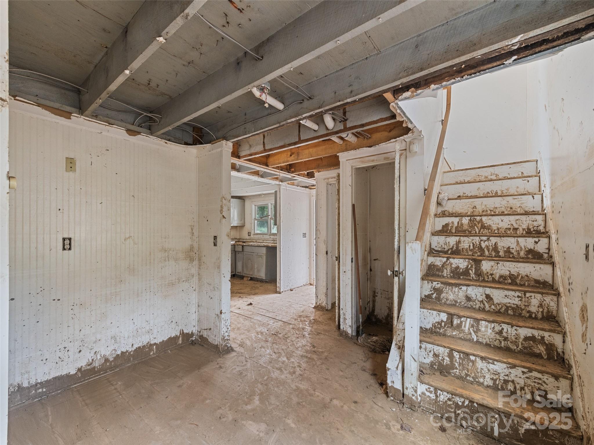 61 Riverbend Road — Canton