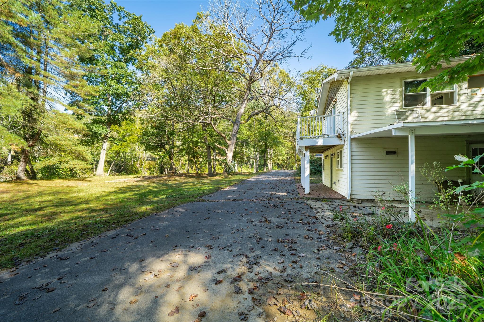 61 Riverbend Road — Canton