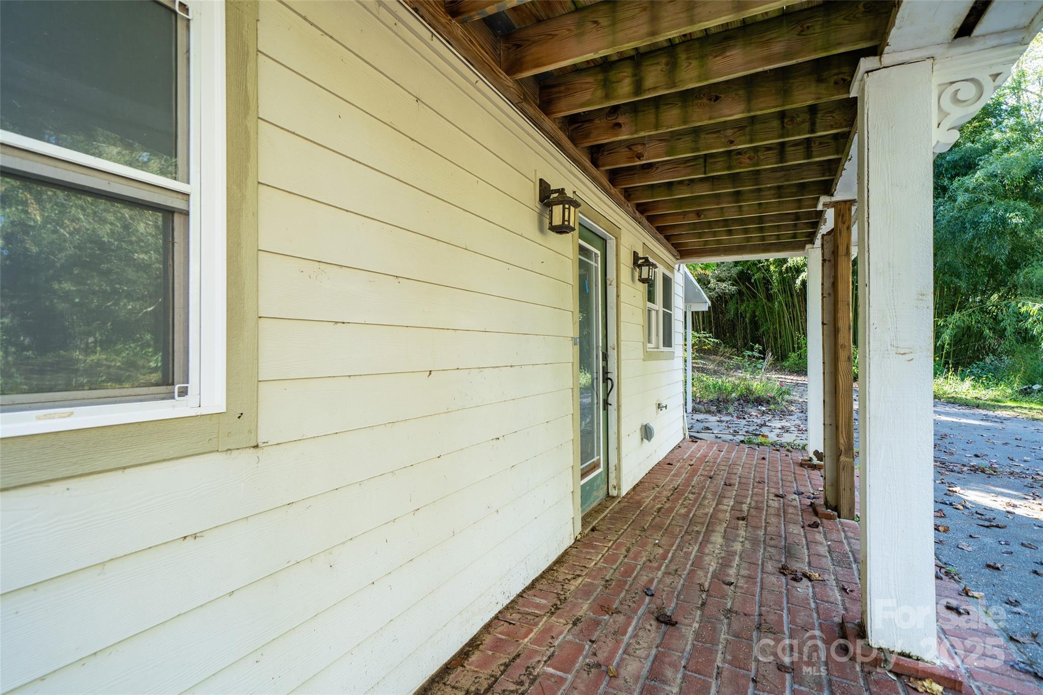61 Riverbend Road — Canton