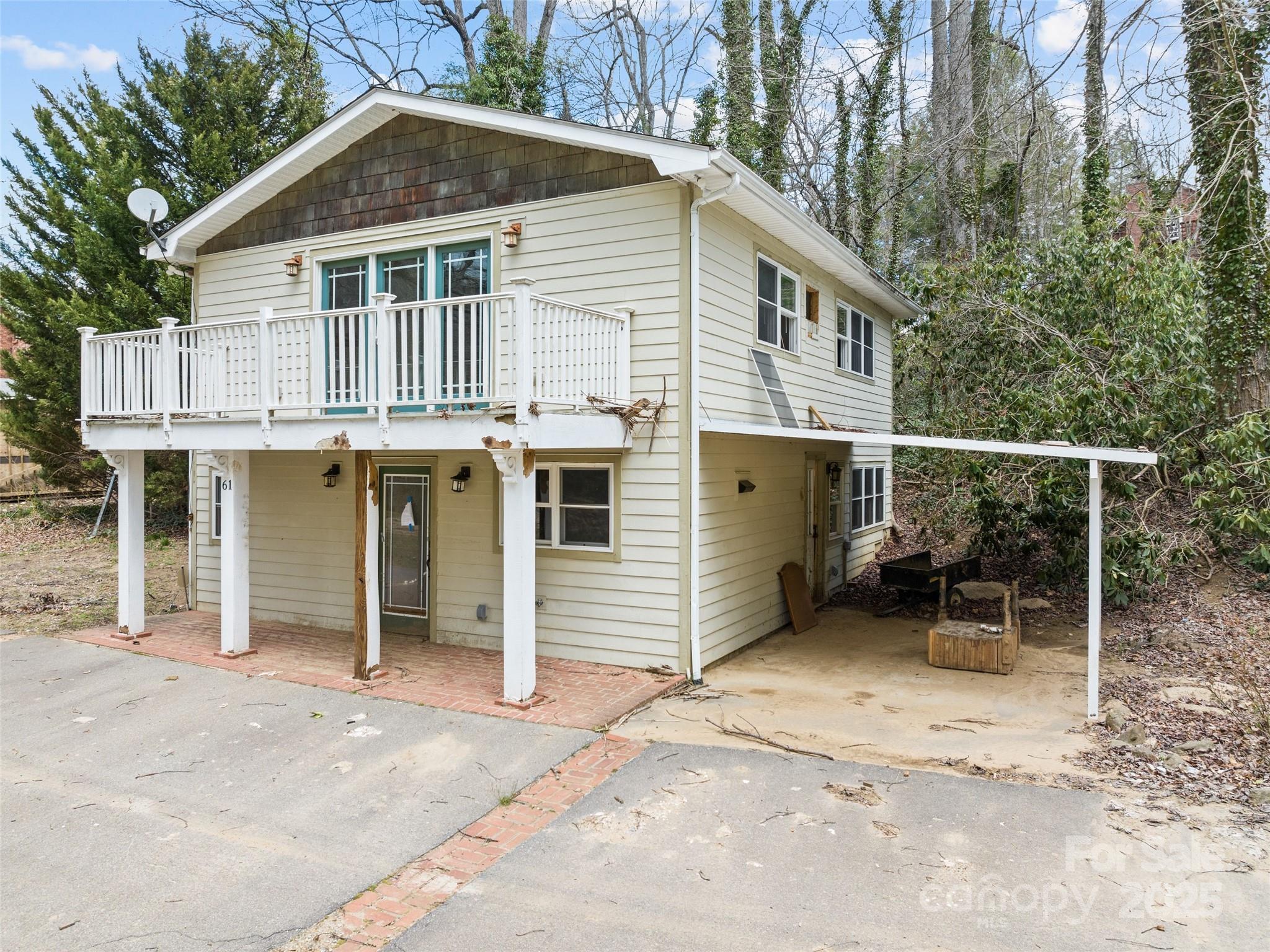 61 Riverbend Road — Canton