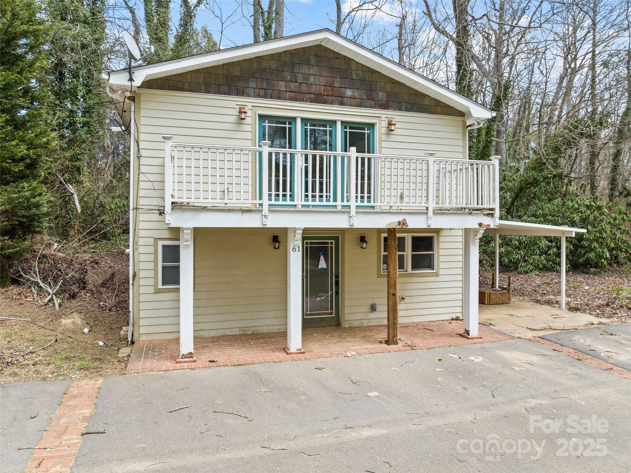 61 Riverbend Road — Canton