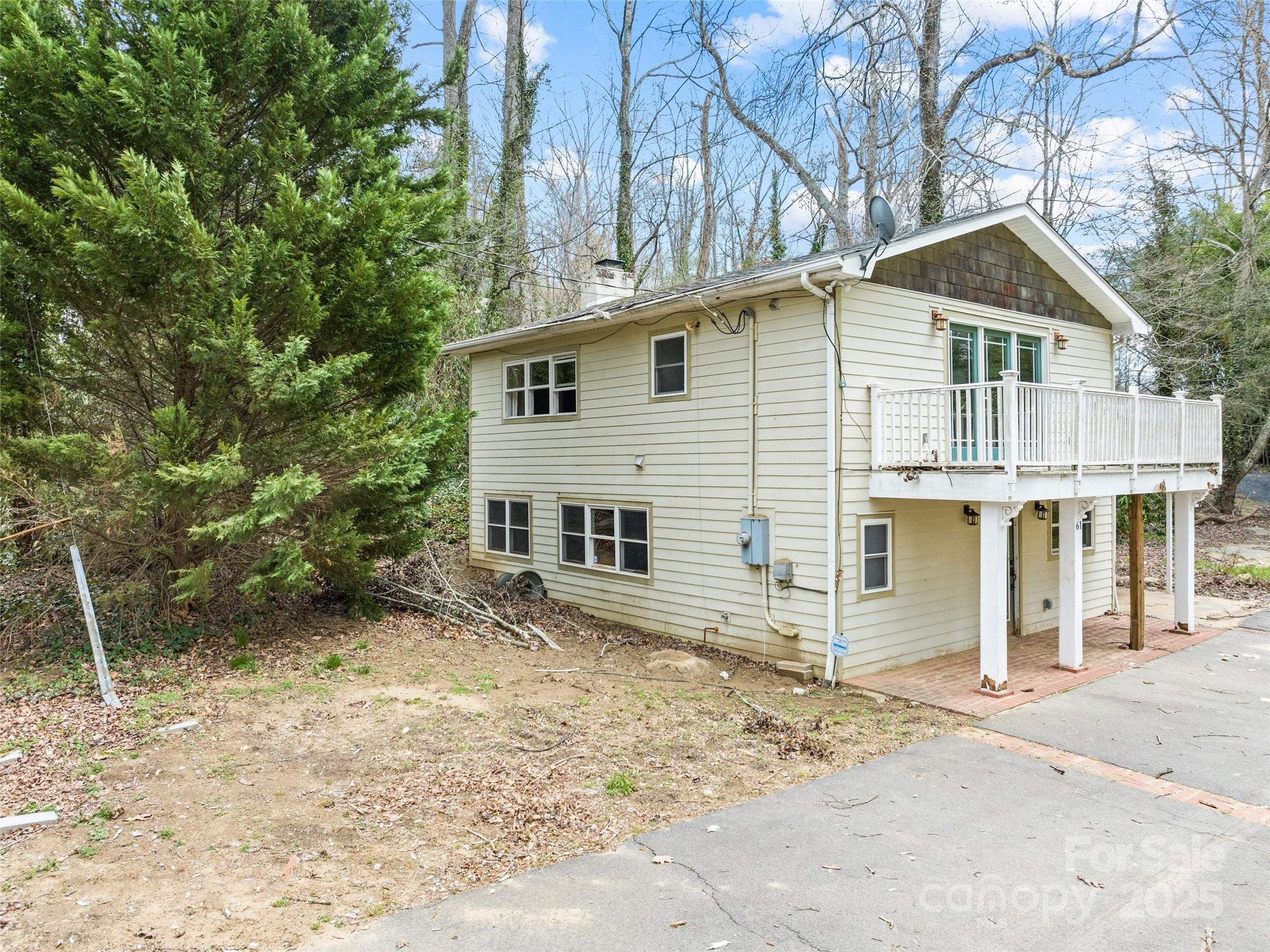 61 Riverbend Road — Canton
