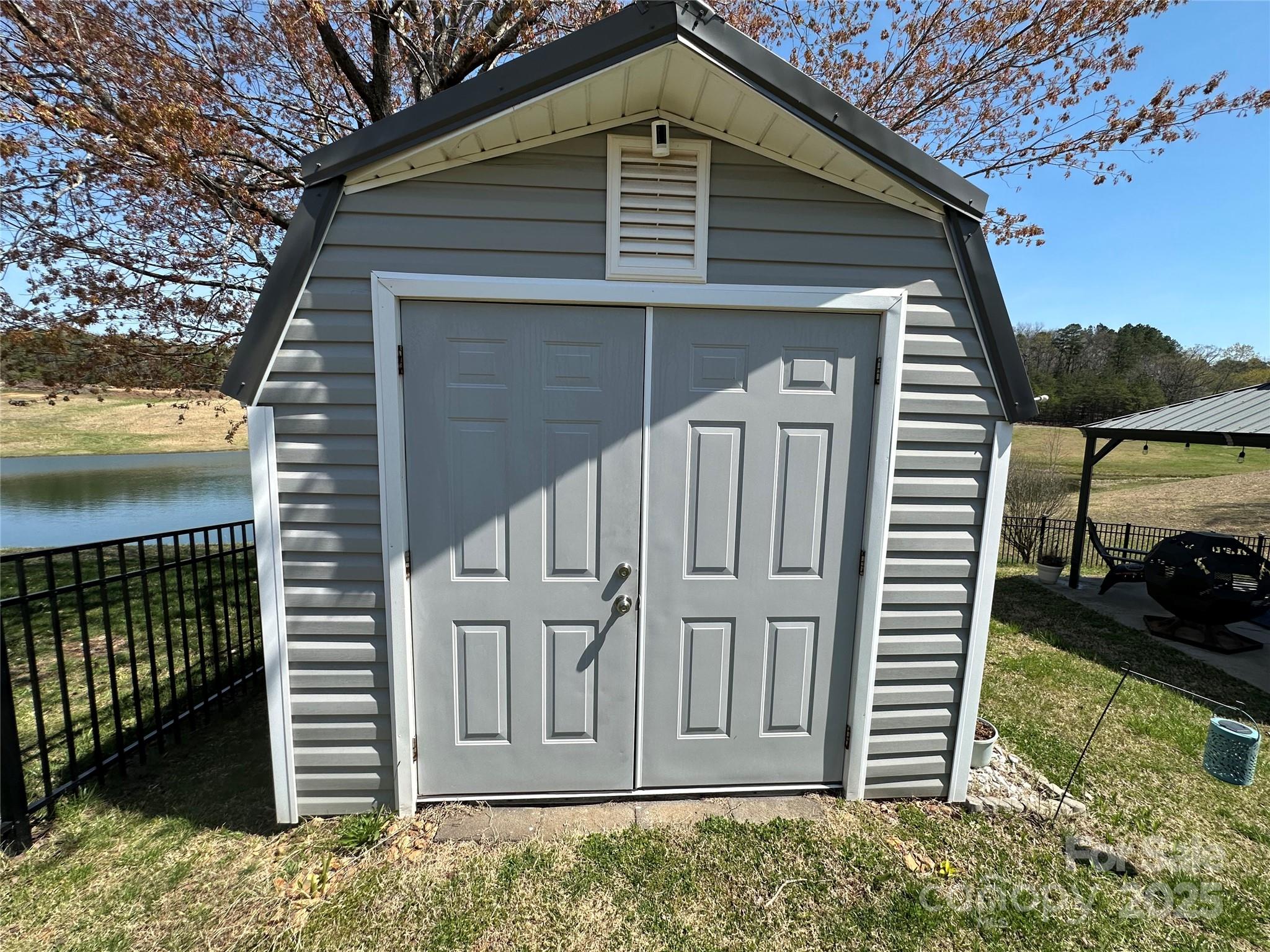134 Putt Putt Lane — New London