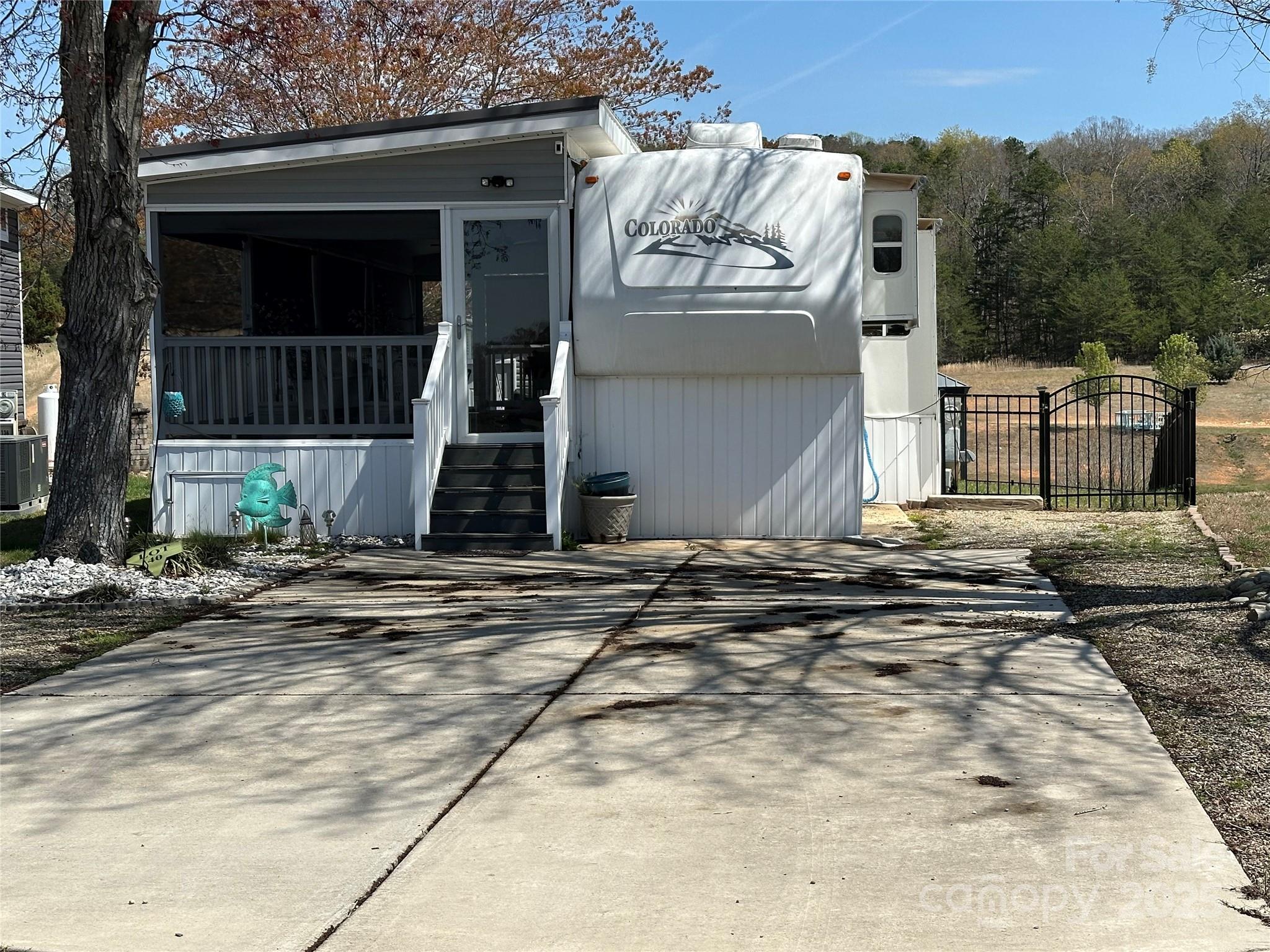 134 Putt Putt Lane — New London
