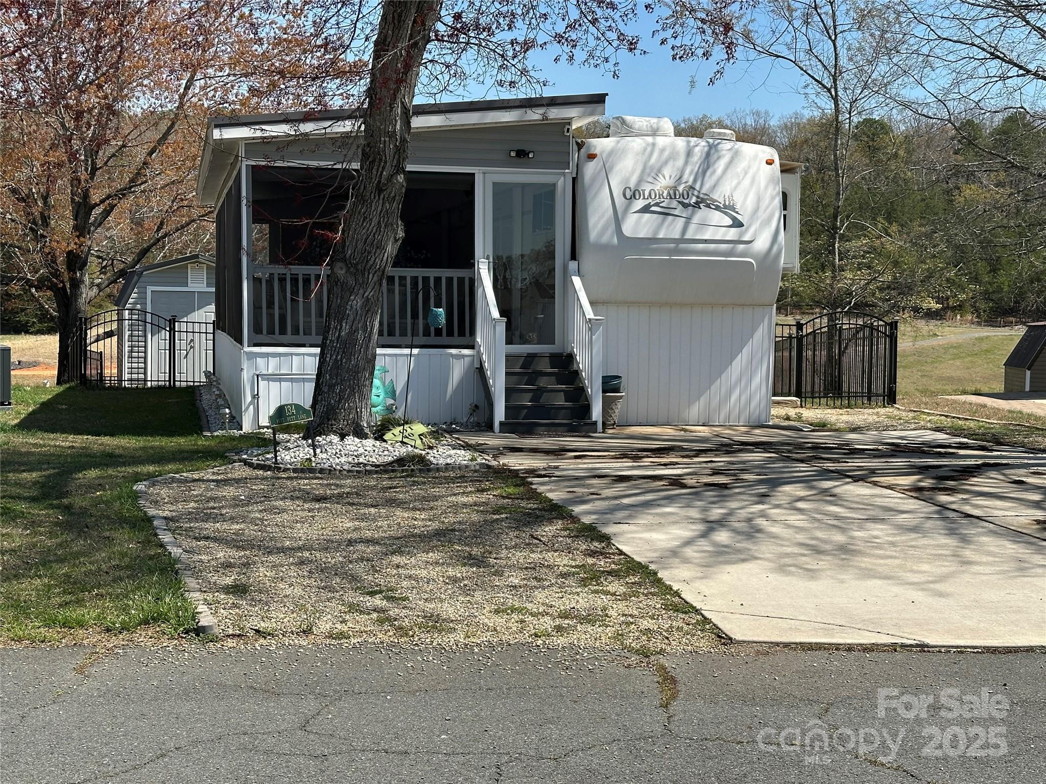 134 Putt Putt Lane — New London
