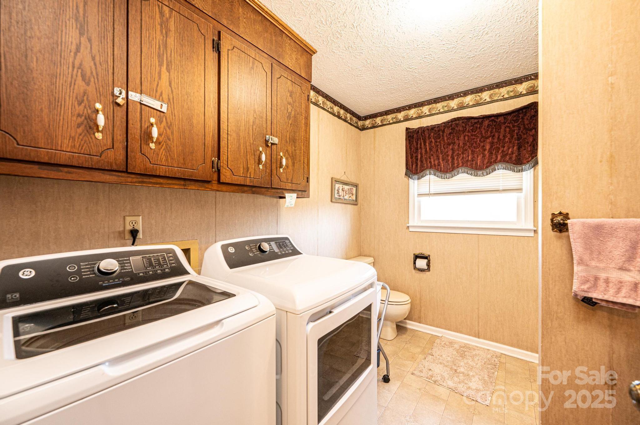 1221 Connelly Springs Road — Lenoir