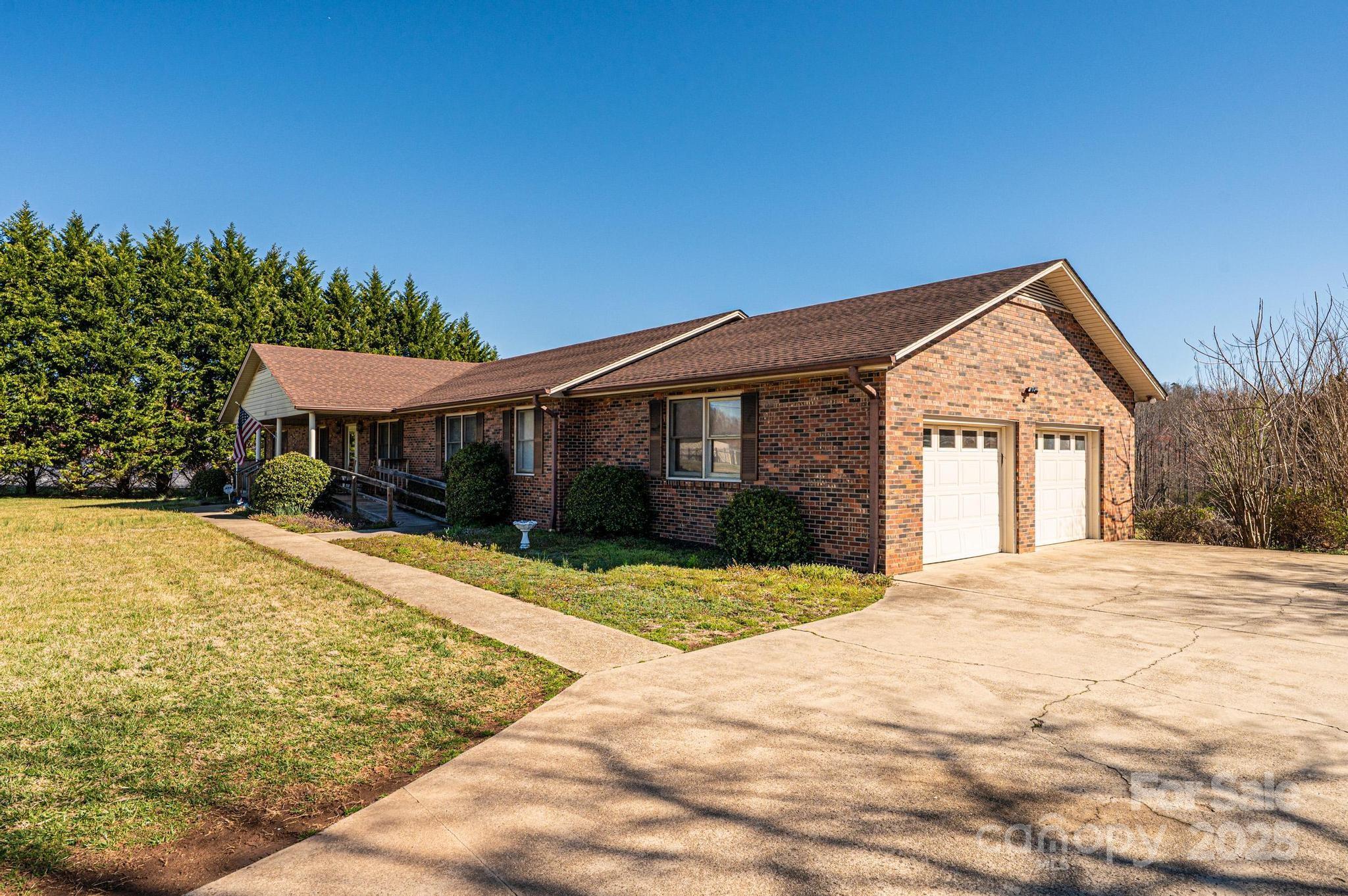1221 Connelly Springs Road — Lenoir