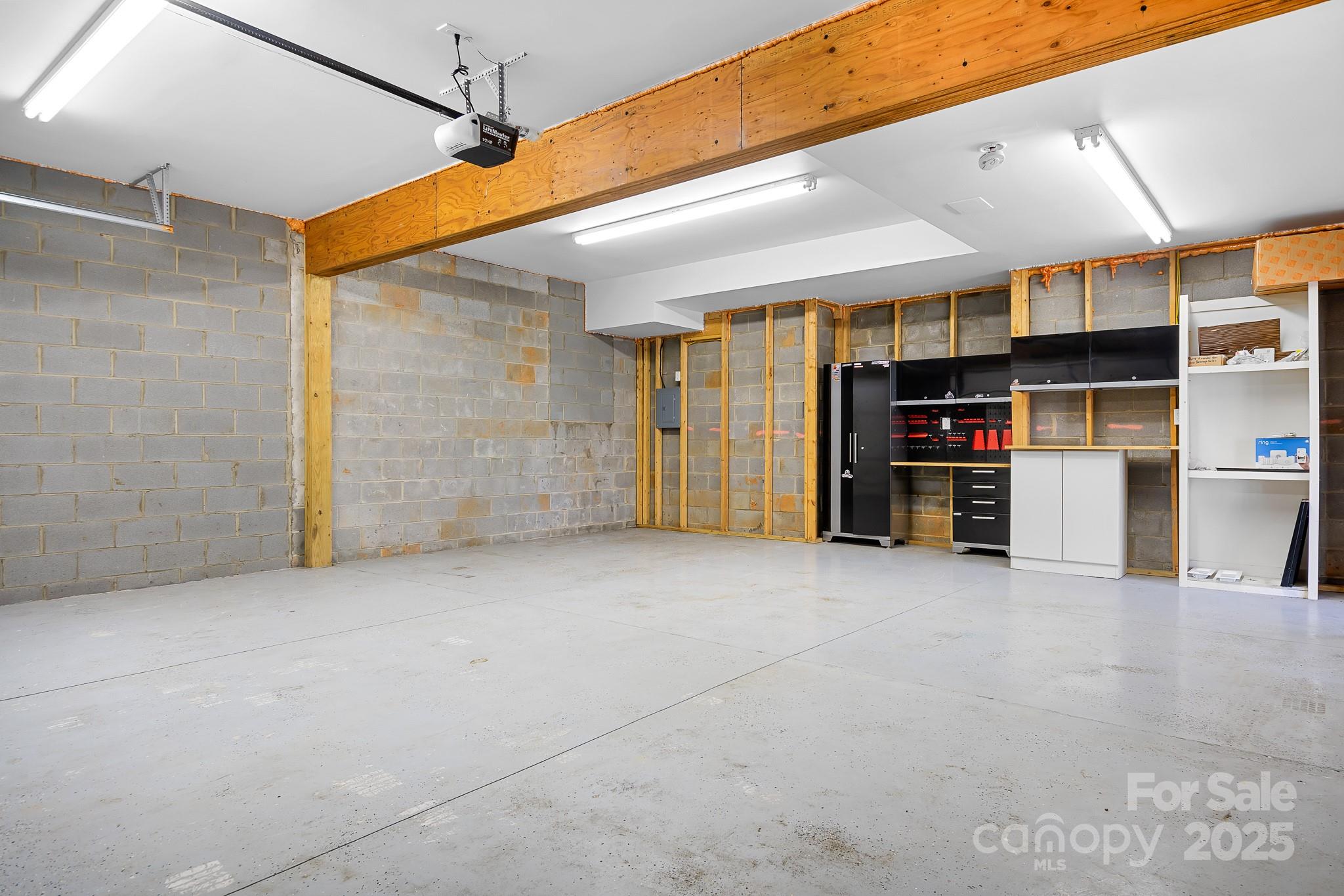 3249 Ivey Creek Road — Maiden