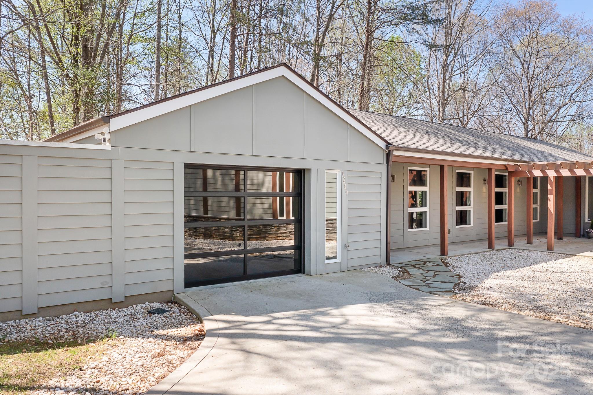 3249 Ivey Creek Road — Maiden