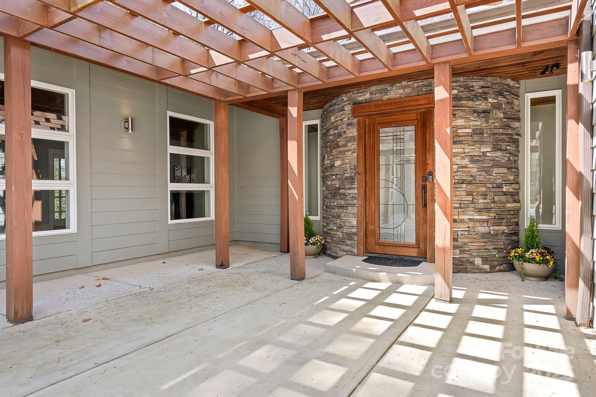 3249 Ivey Creek Road — Maiden