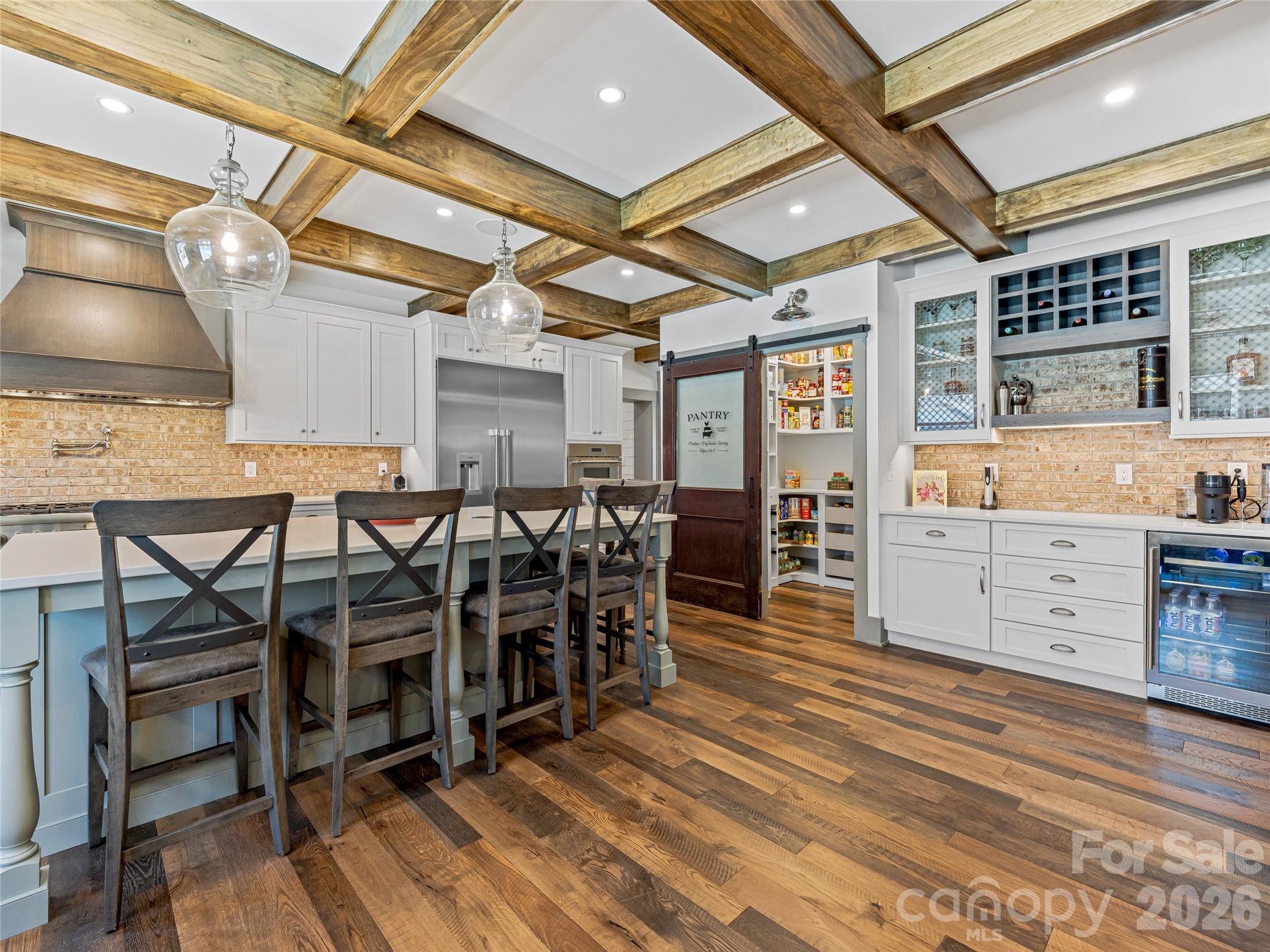 59 W Bradford Hill Road — Mills River