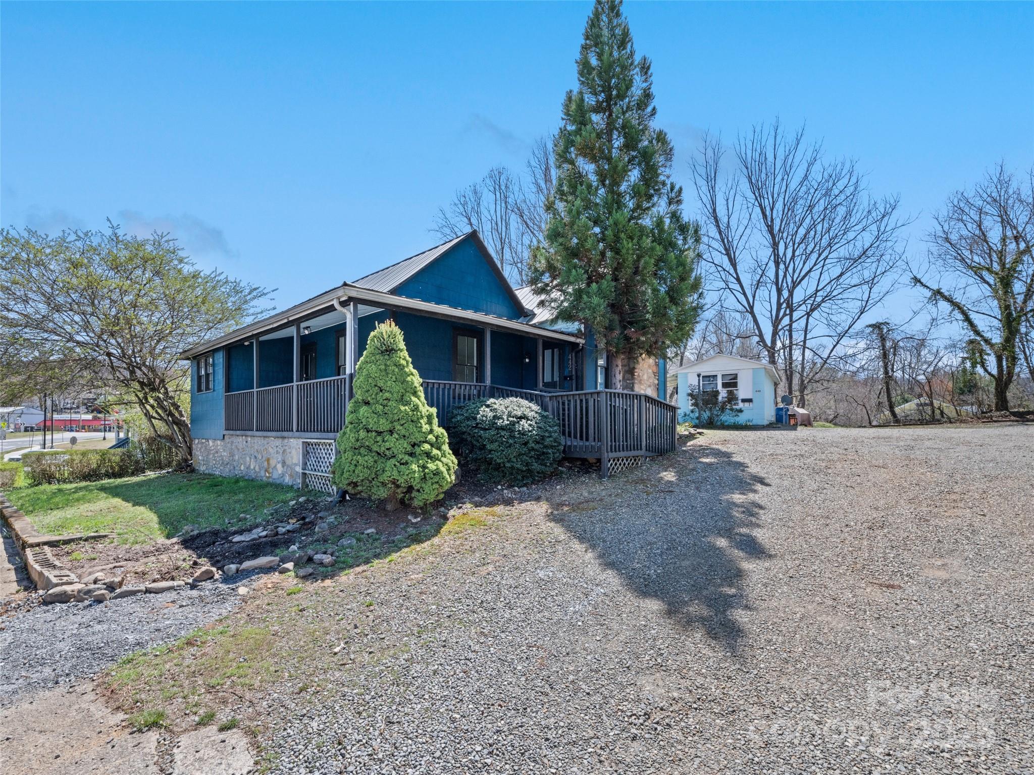 442 and 440 Walnut Street — Waynesville