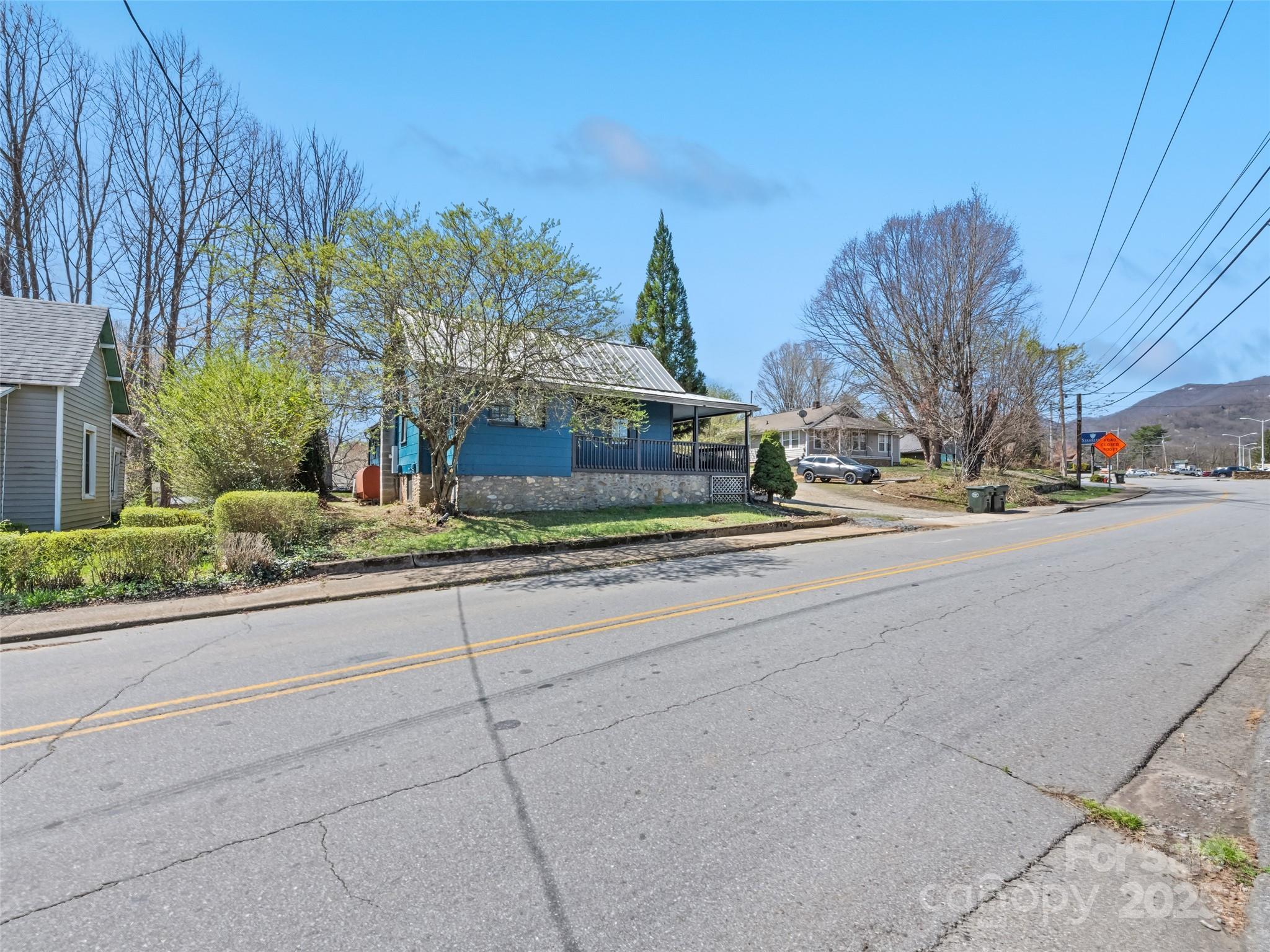 442 and 440 Walnut Street — Waynesville