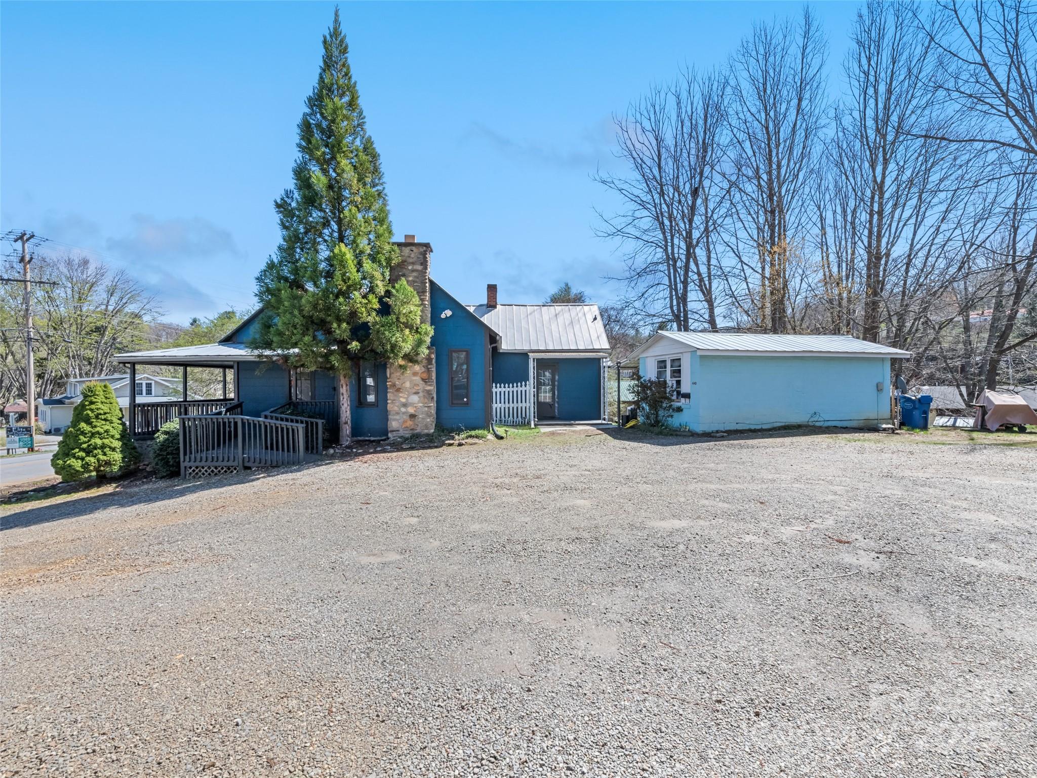 442 and 440 Walnut Street — Waynesville