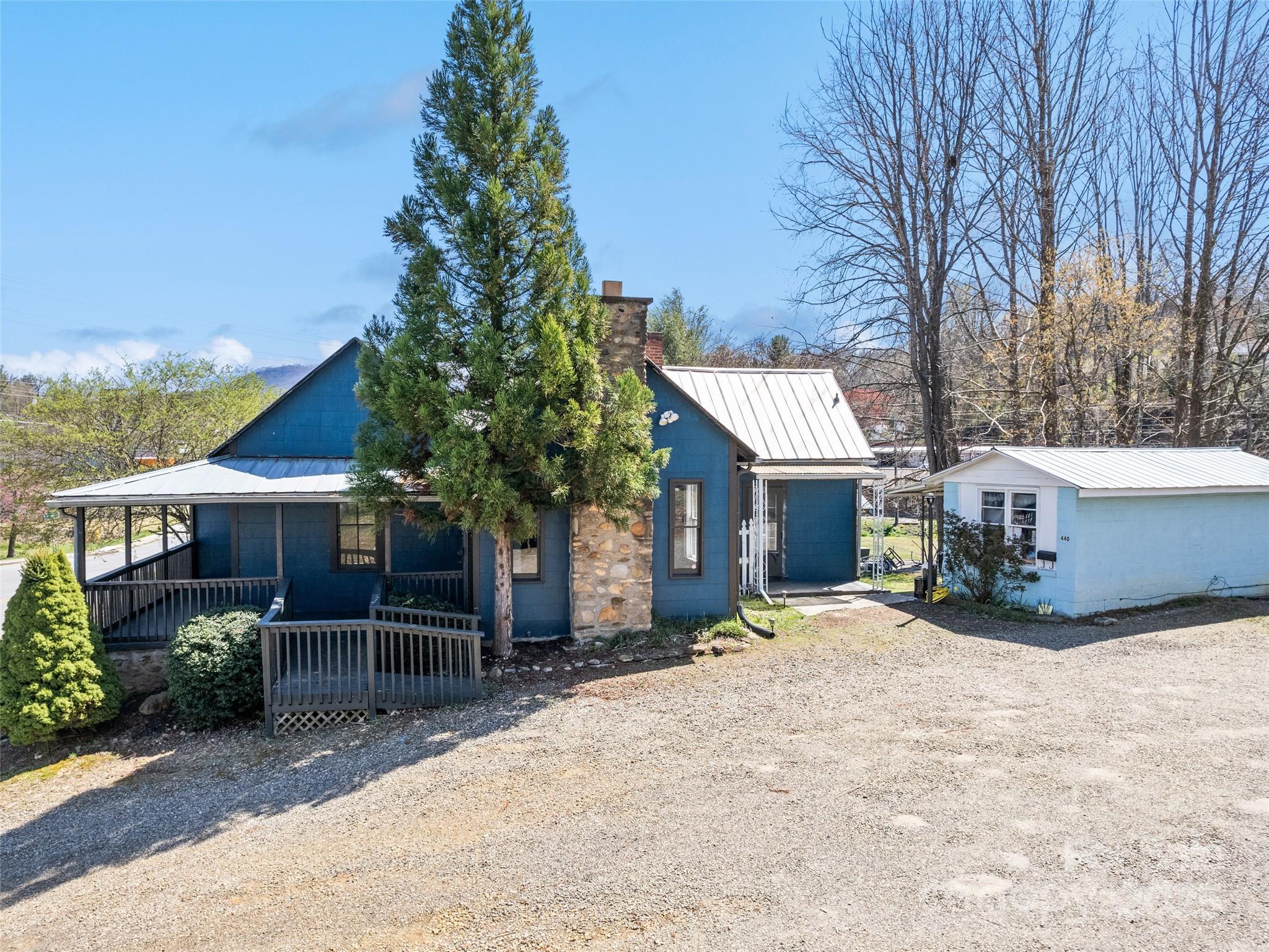 442 and 440 Walnut Street — Waynesville