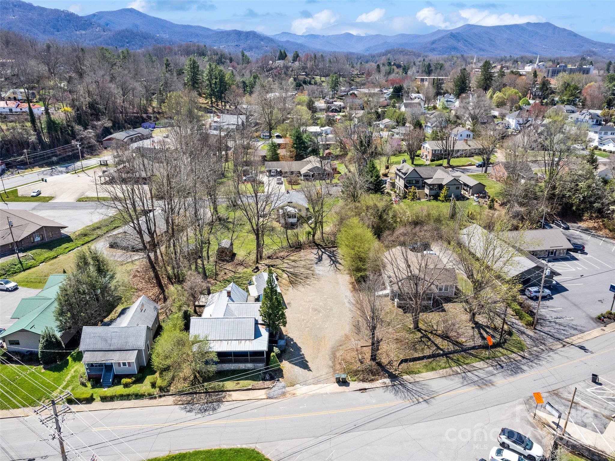 442 and 440 Walnut Street — Waynesville