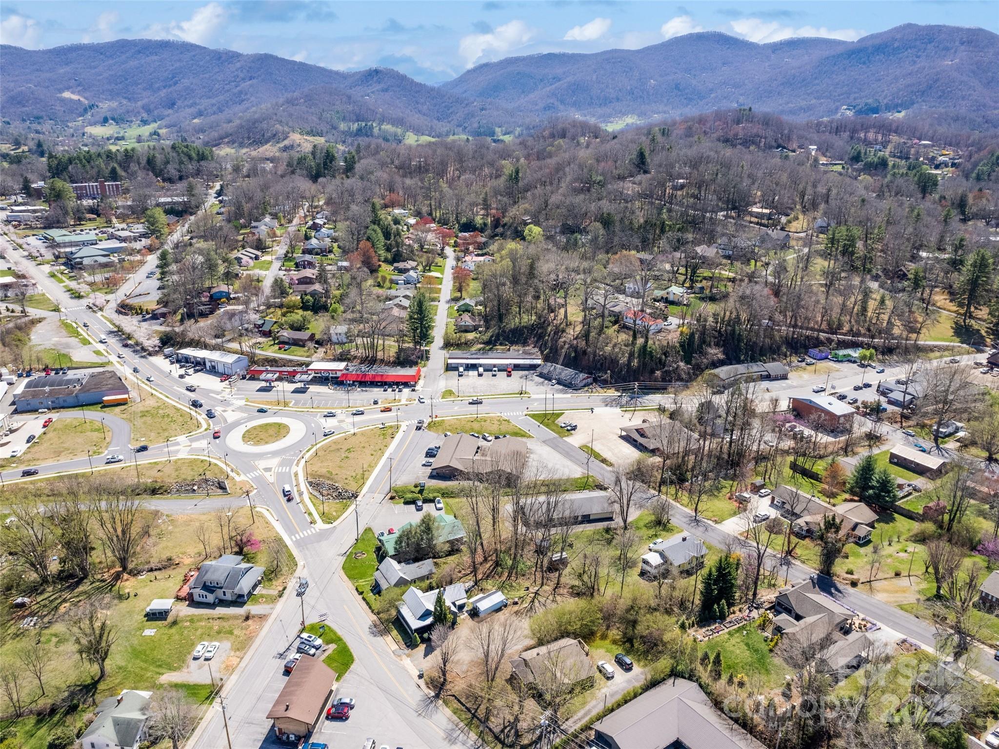 442 and 440 Walnut Street — Waynesville