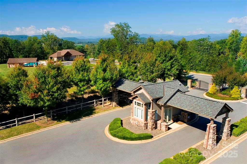 Lot 9 Tomahawk Trail — Hendersonville