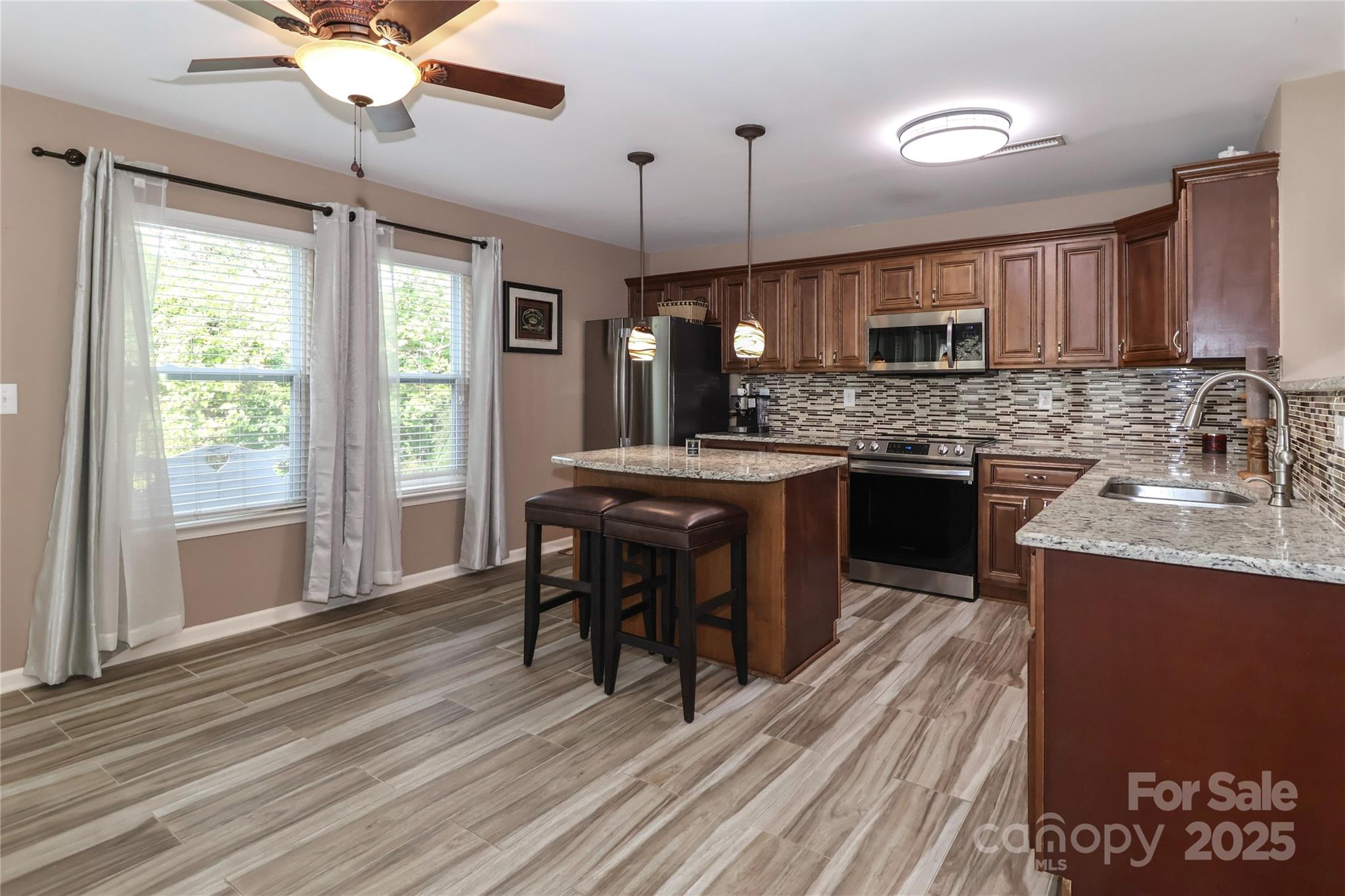 1135 Valley Street — Statesville