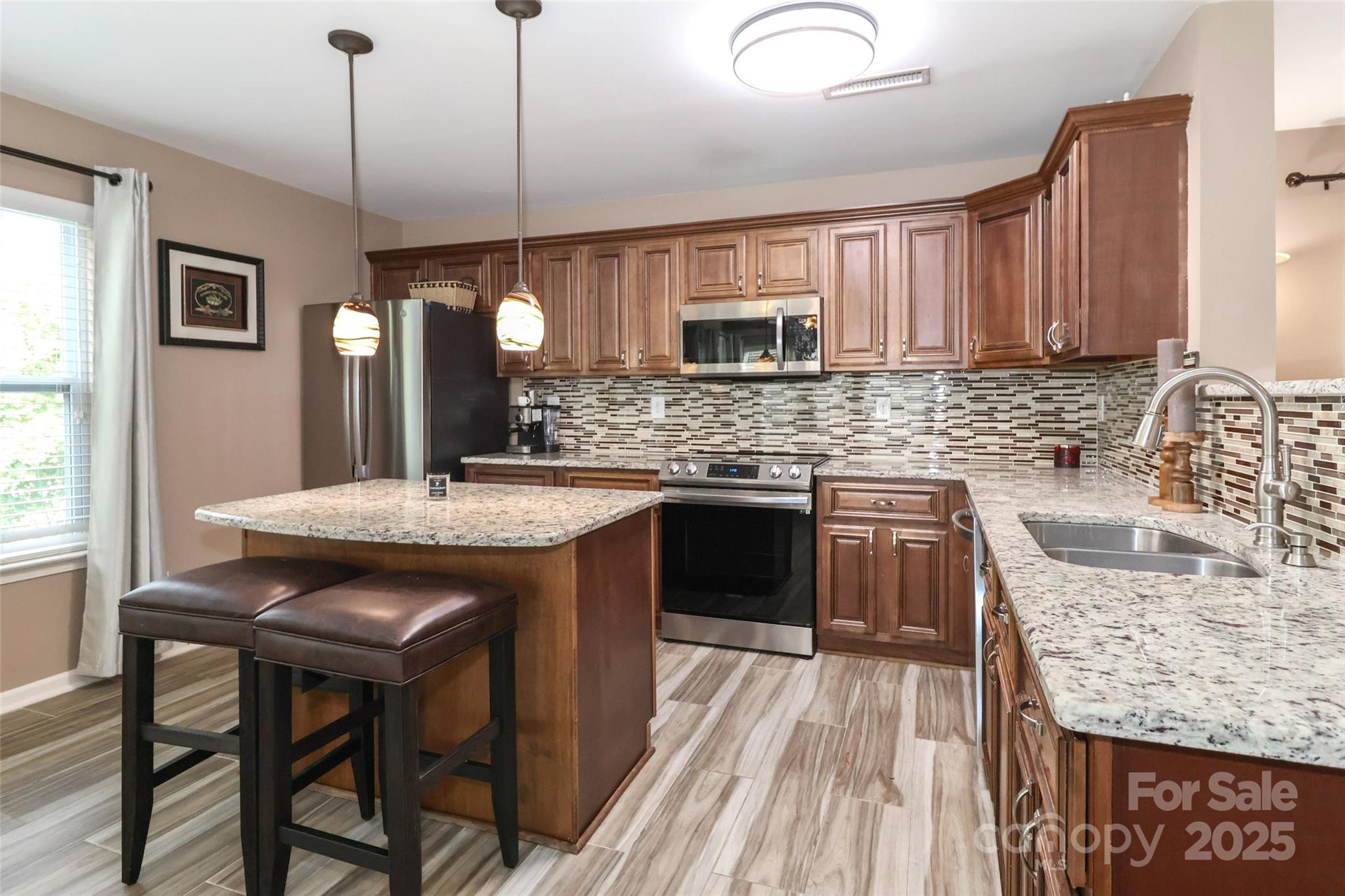 1135 Valley Street — Statesville