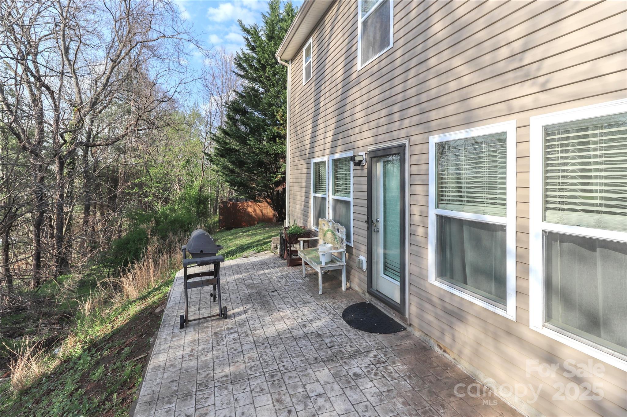 1135 Valley Street — Statesville