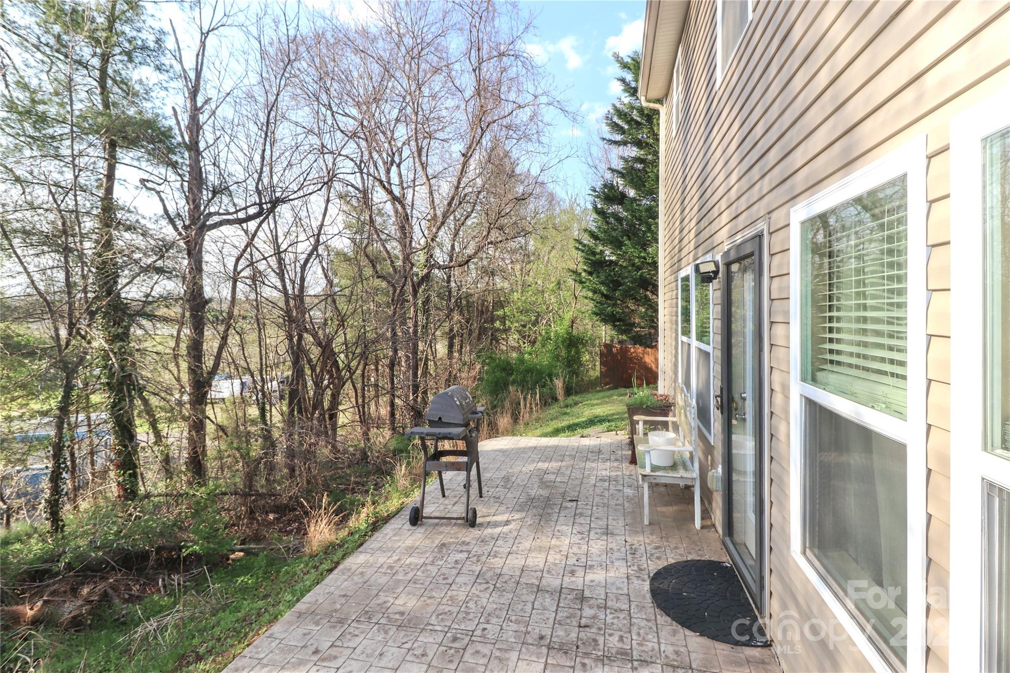 1135 Valley Street — Statesville