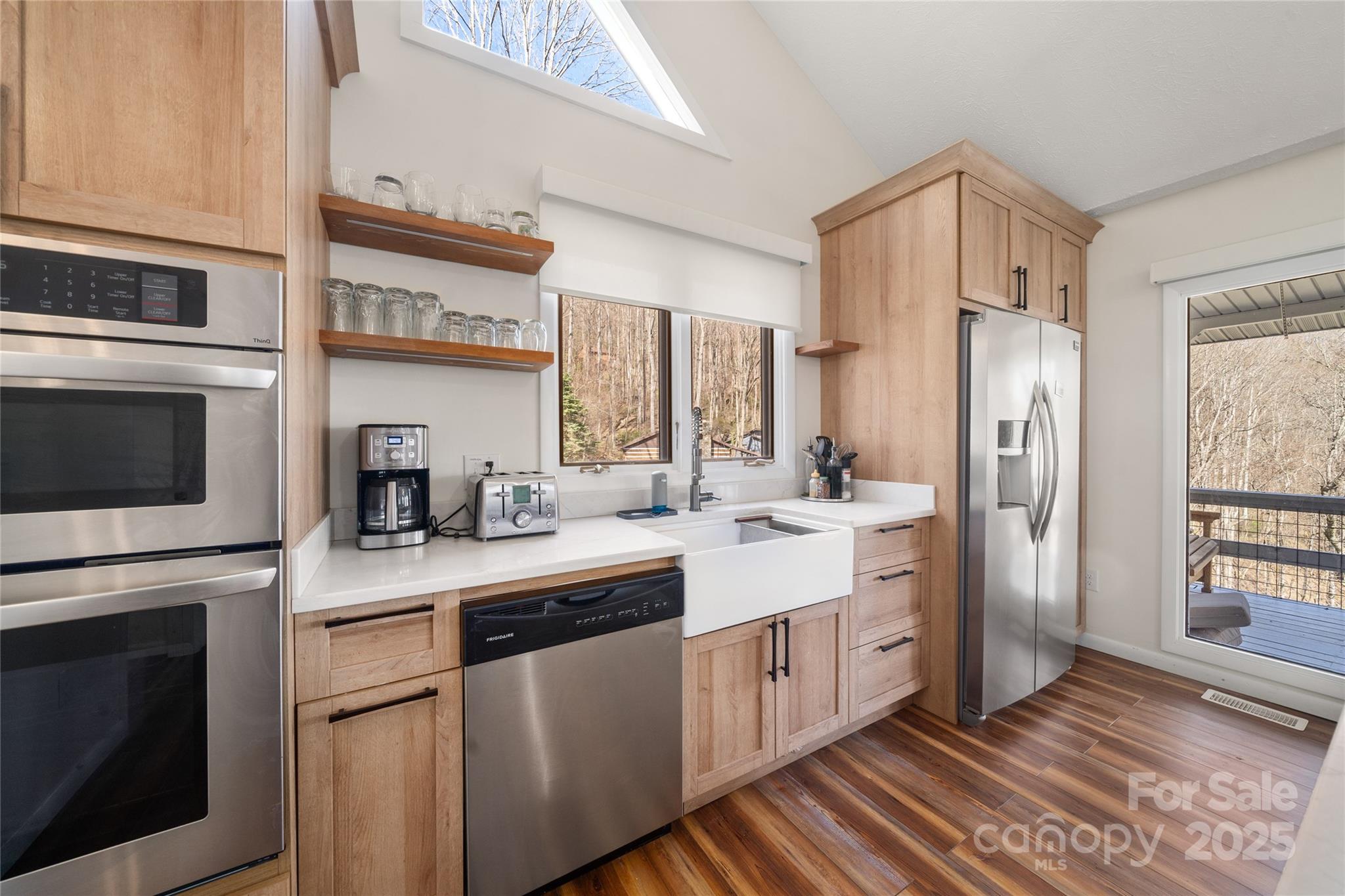158 Blackberry Lane — Maggie Valley