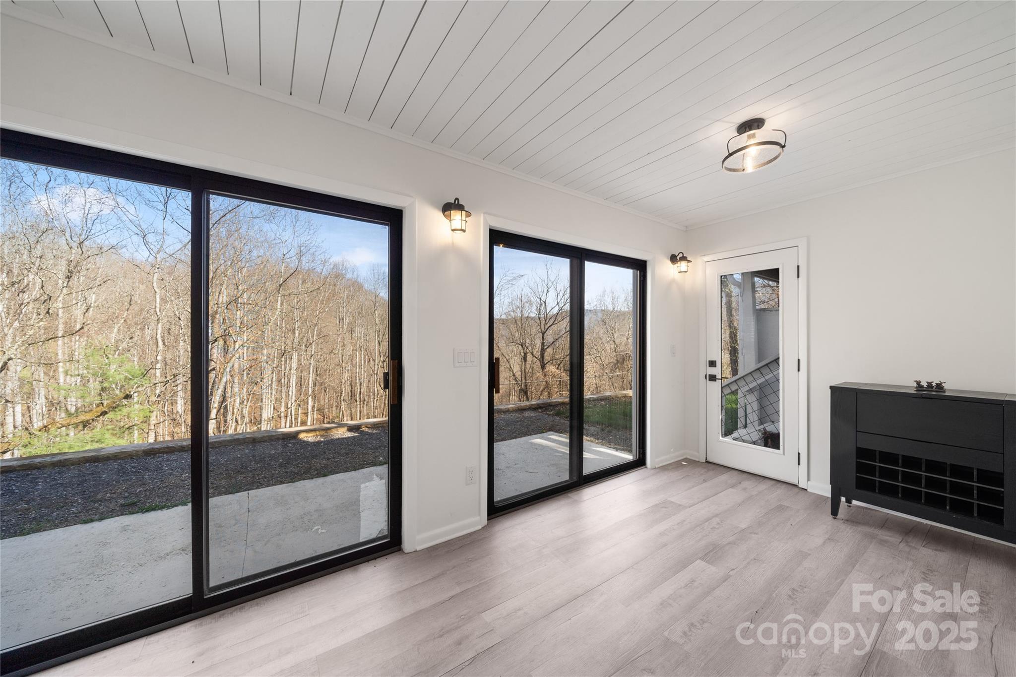 158 Blackberry Lane — Maggie Valley