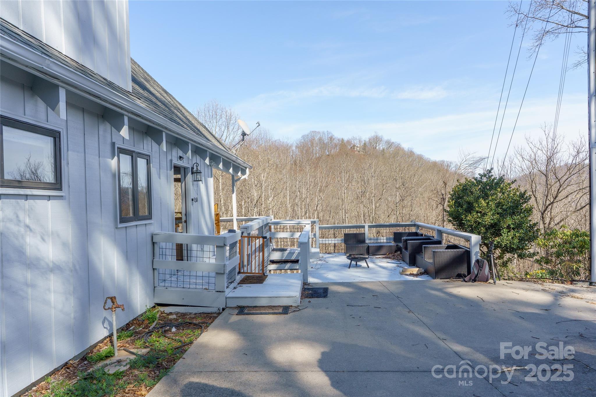 158 Blackberry Lane — Maggie Valley