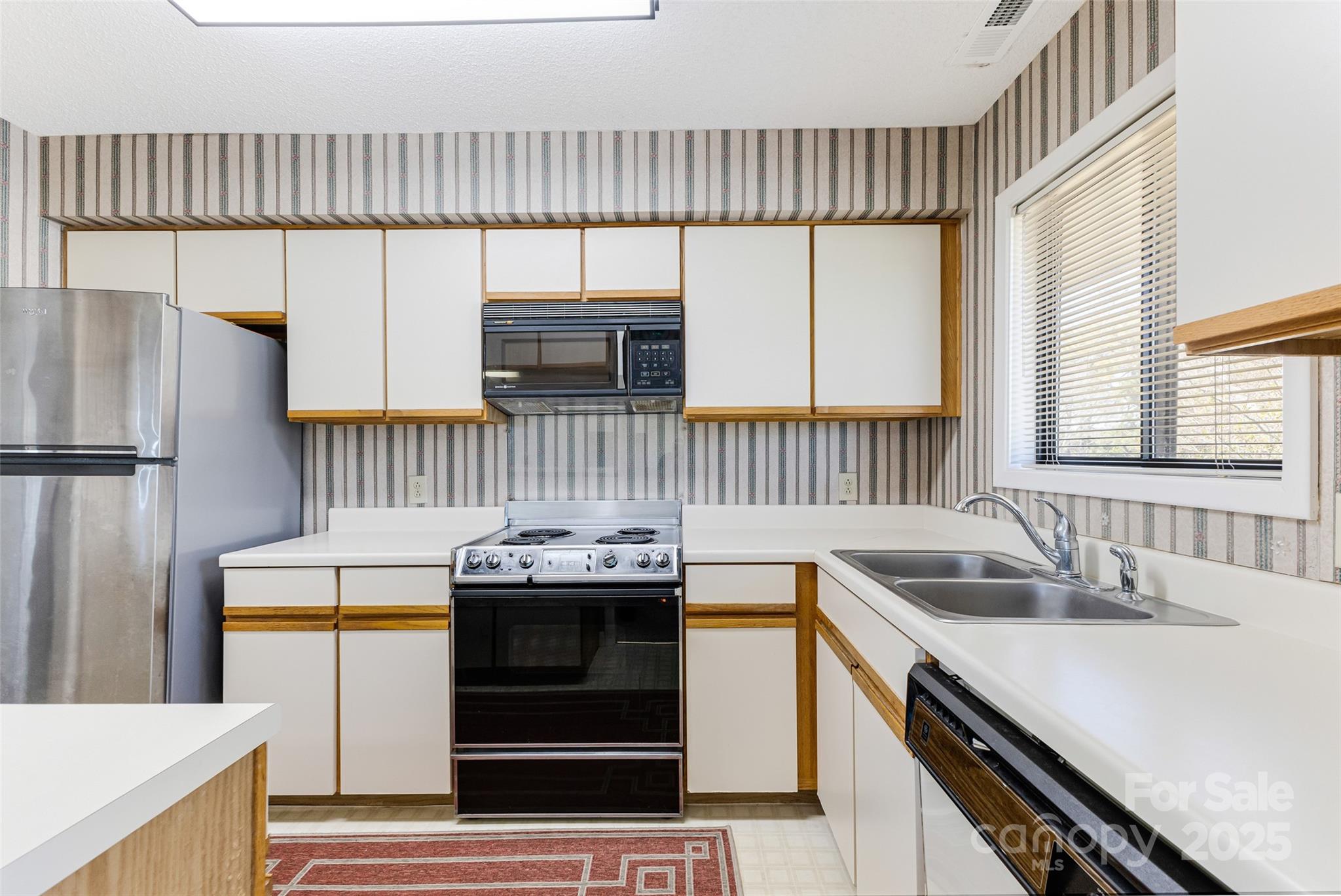 38 Bunker Court — Caswell Beach