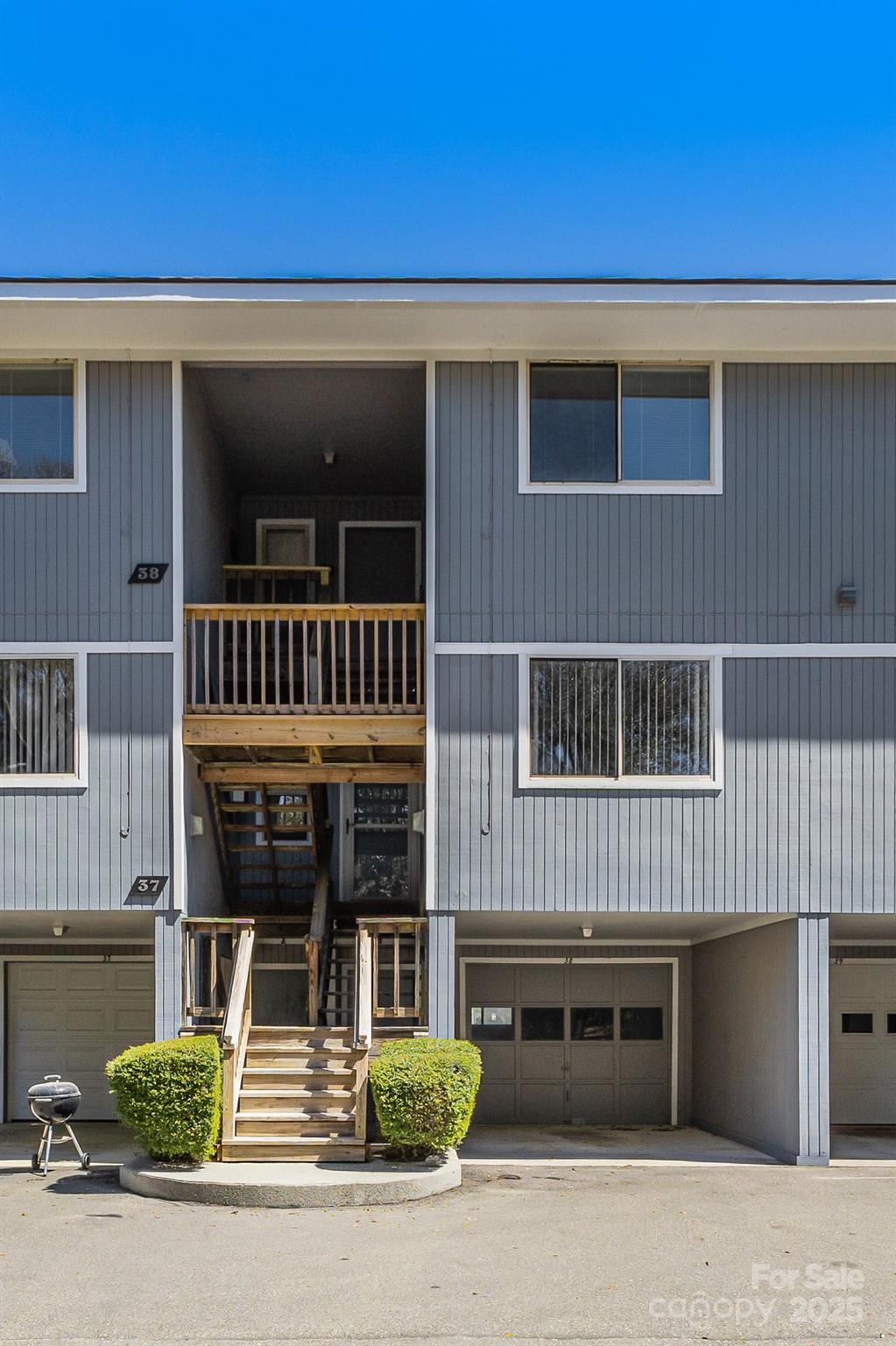 38 Bunker Court — Caswell Beach