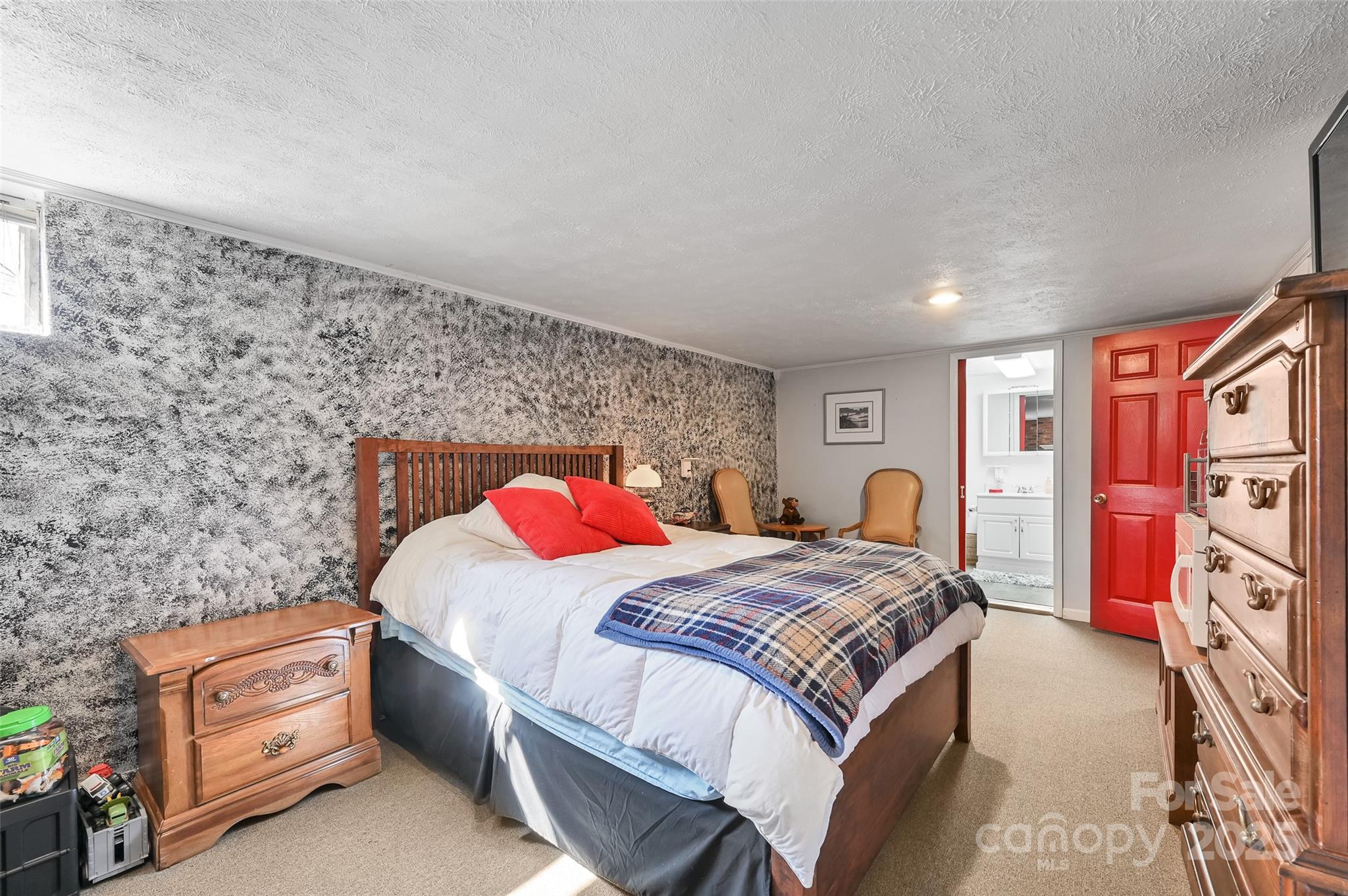 29 Delta Drive — Hendersonville