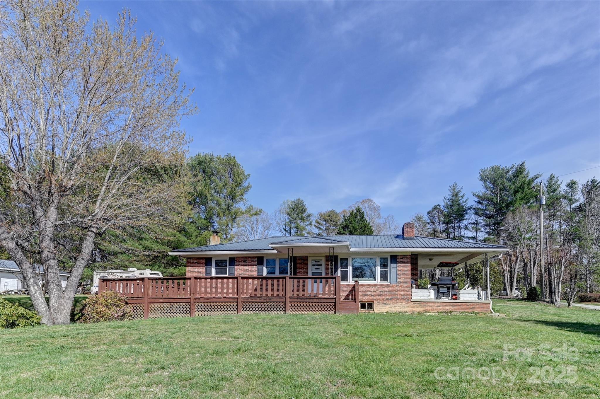 29 Delta Drive — Hendersonville
