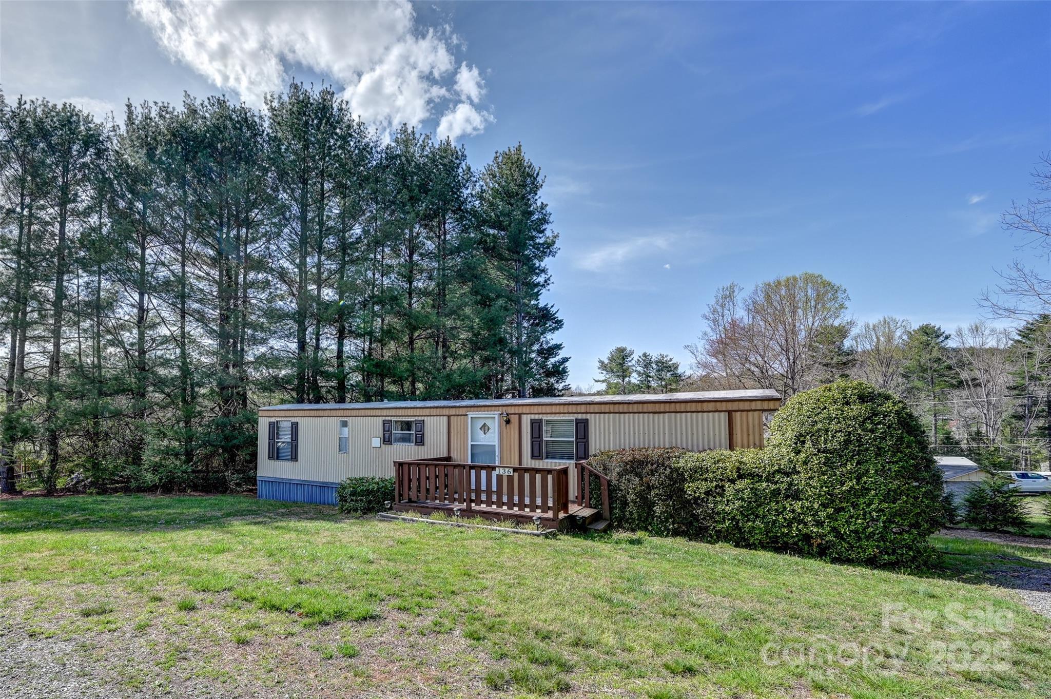 29 Delta Drive — Hendersonville