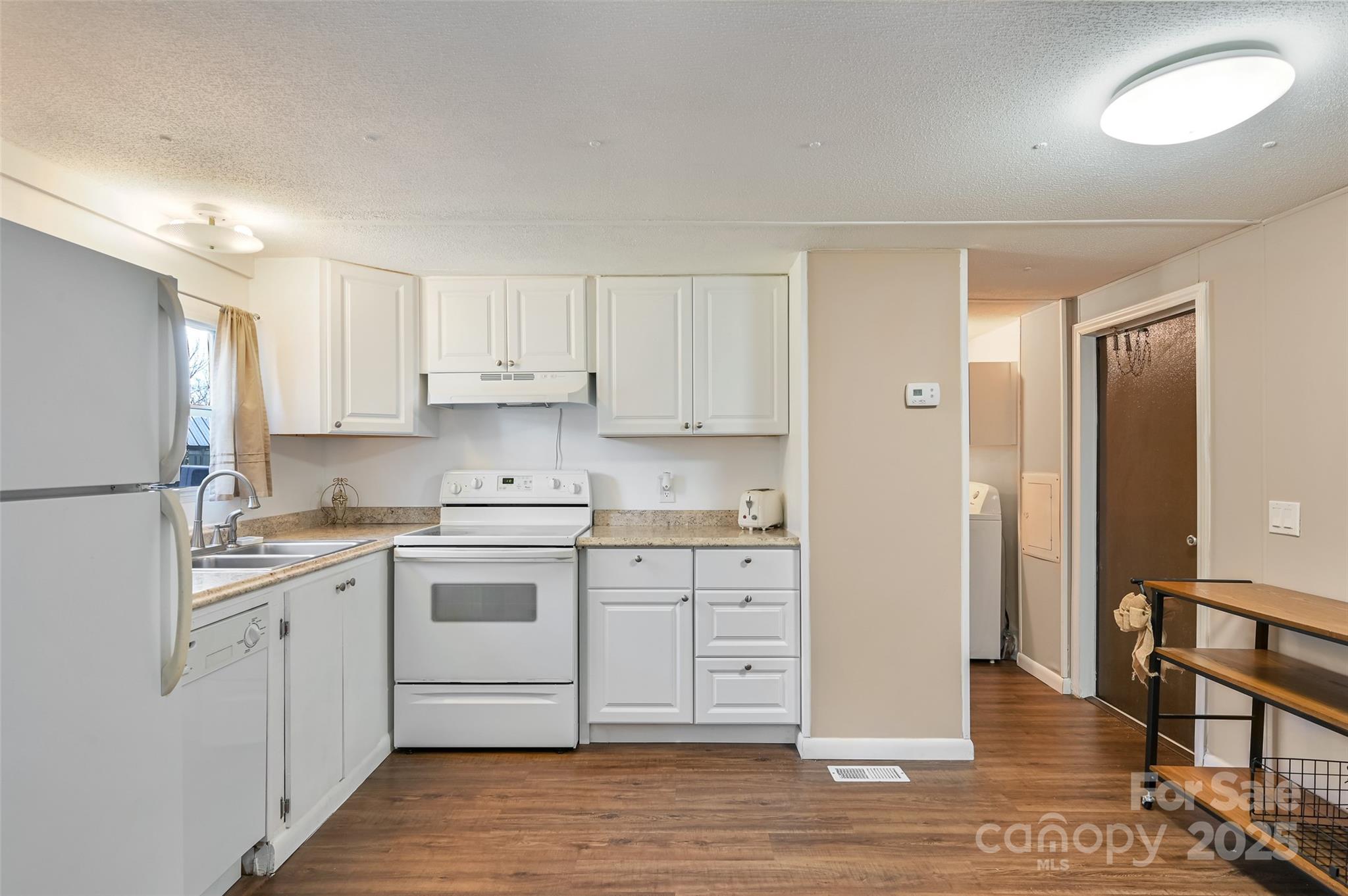 29 Delta Drive — Hendersonville