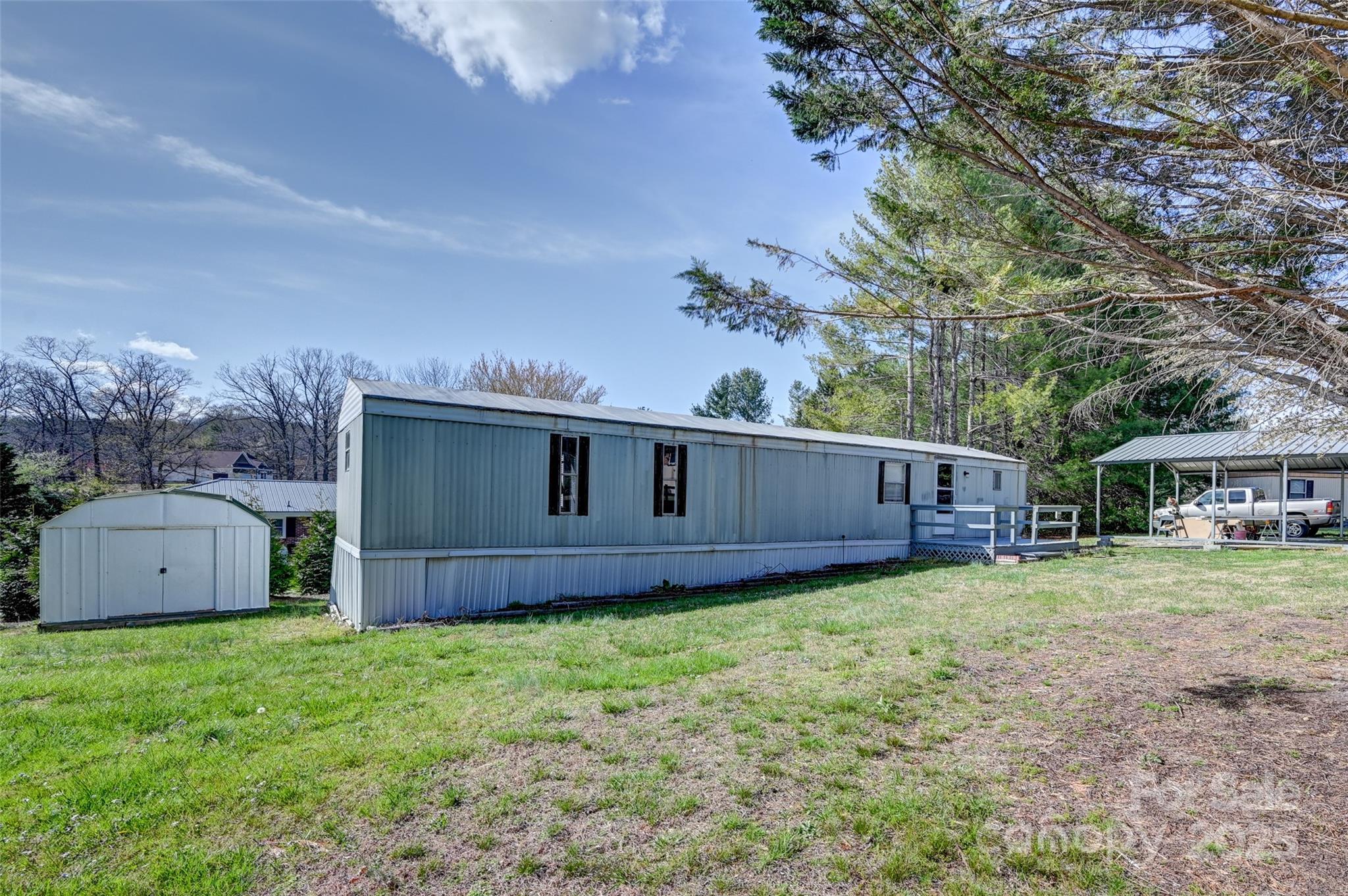 29 Delta Drive — Hendersonville