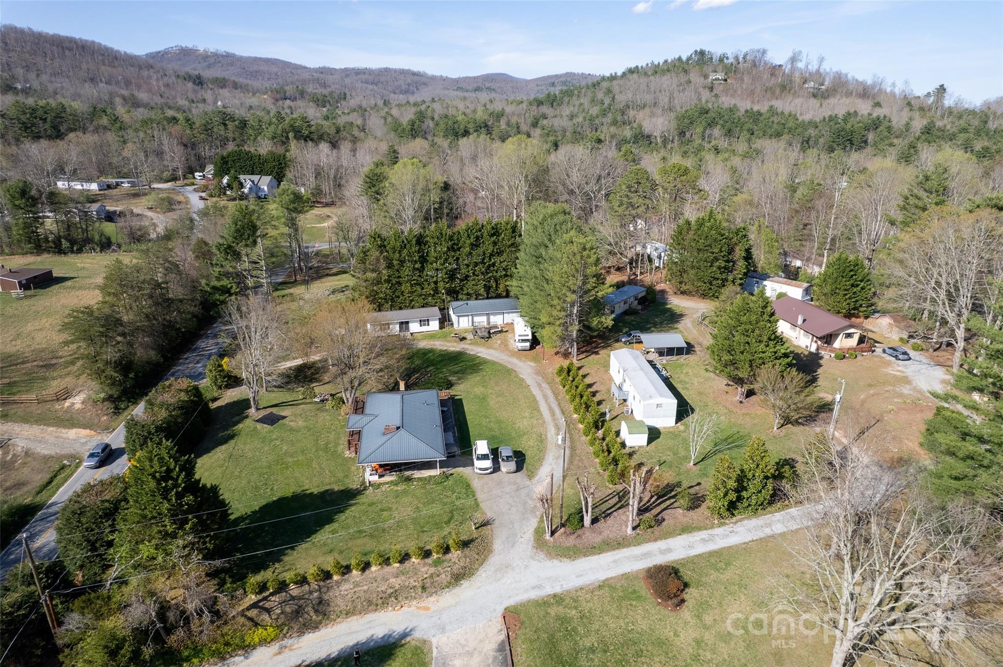 29 Delta Drive — Hendersonville