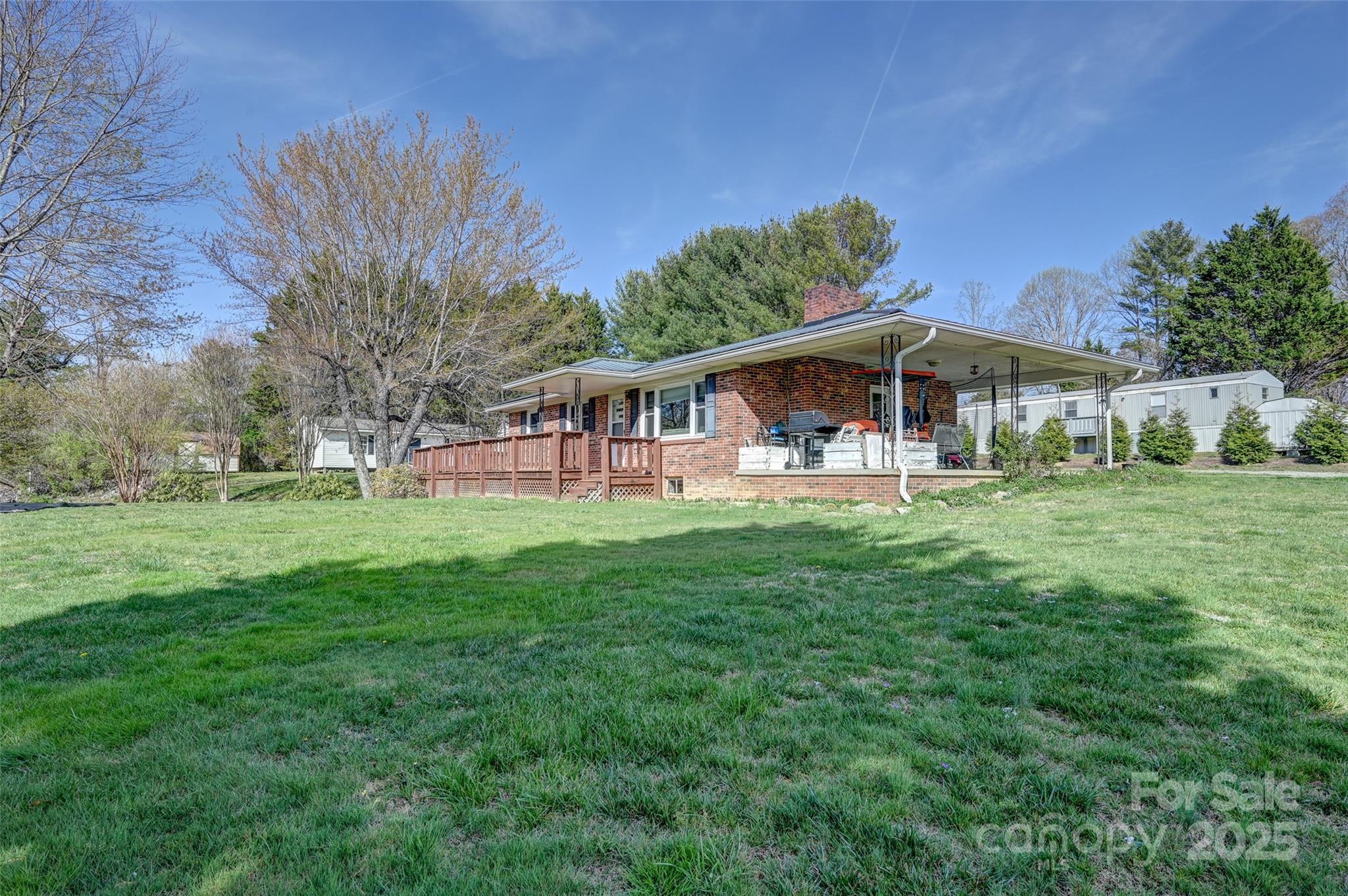 29 Delta Drive — Hendersonville