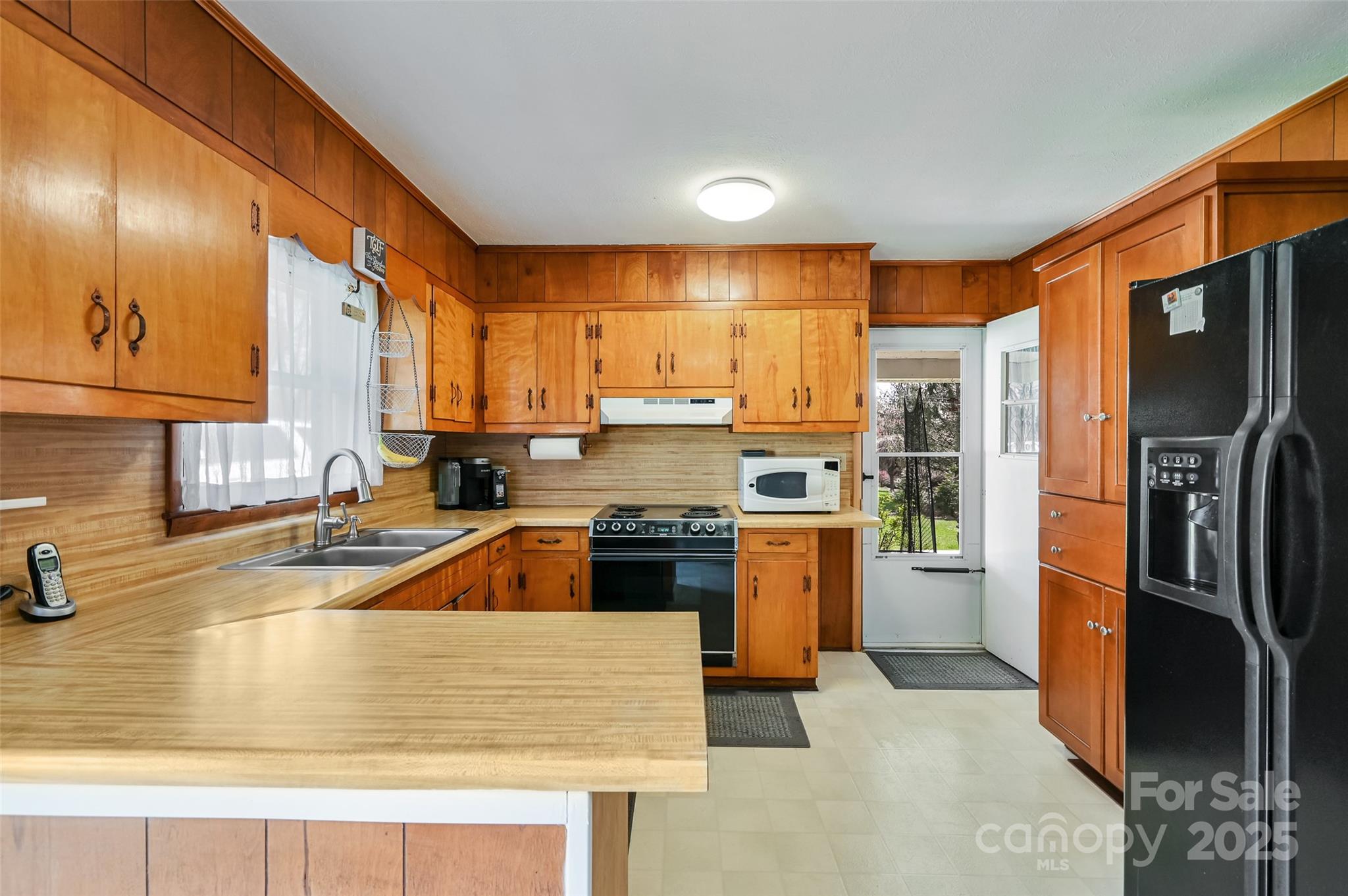 29 Delta Drive — Hendersonville