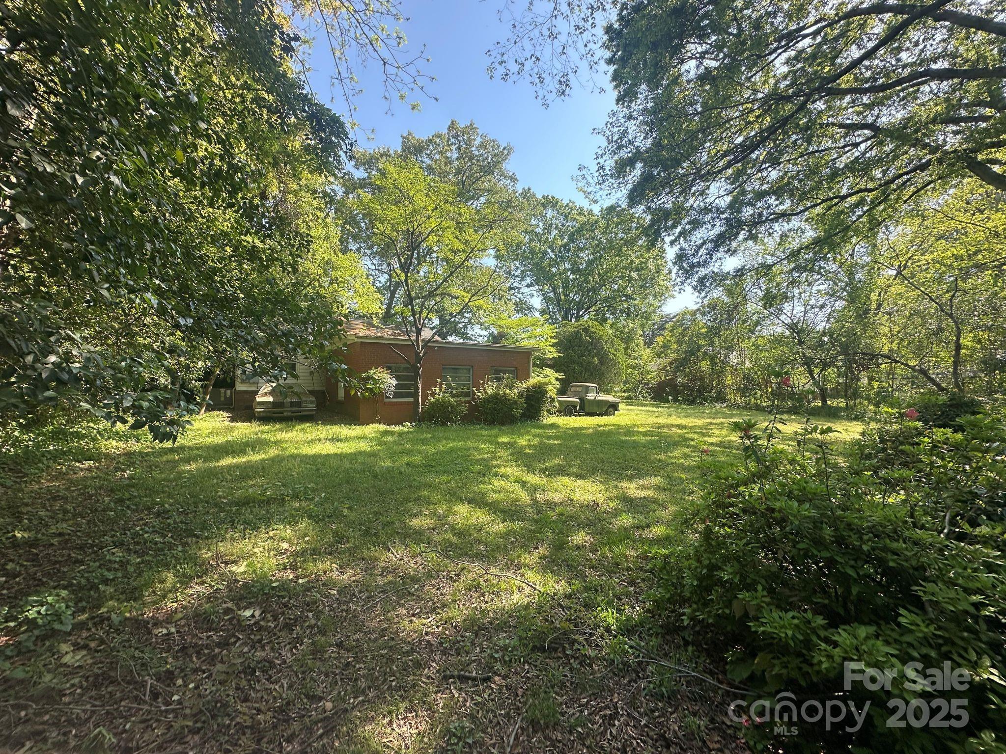 4301 The Plaza — Charlotte