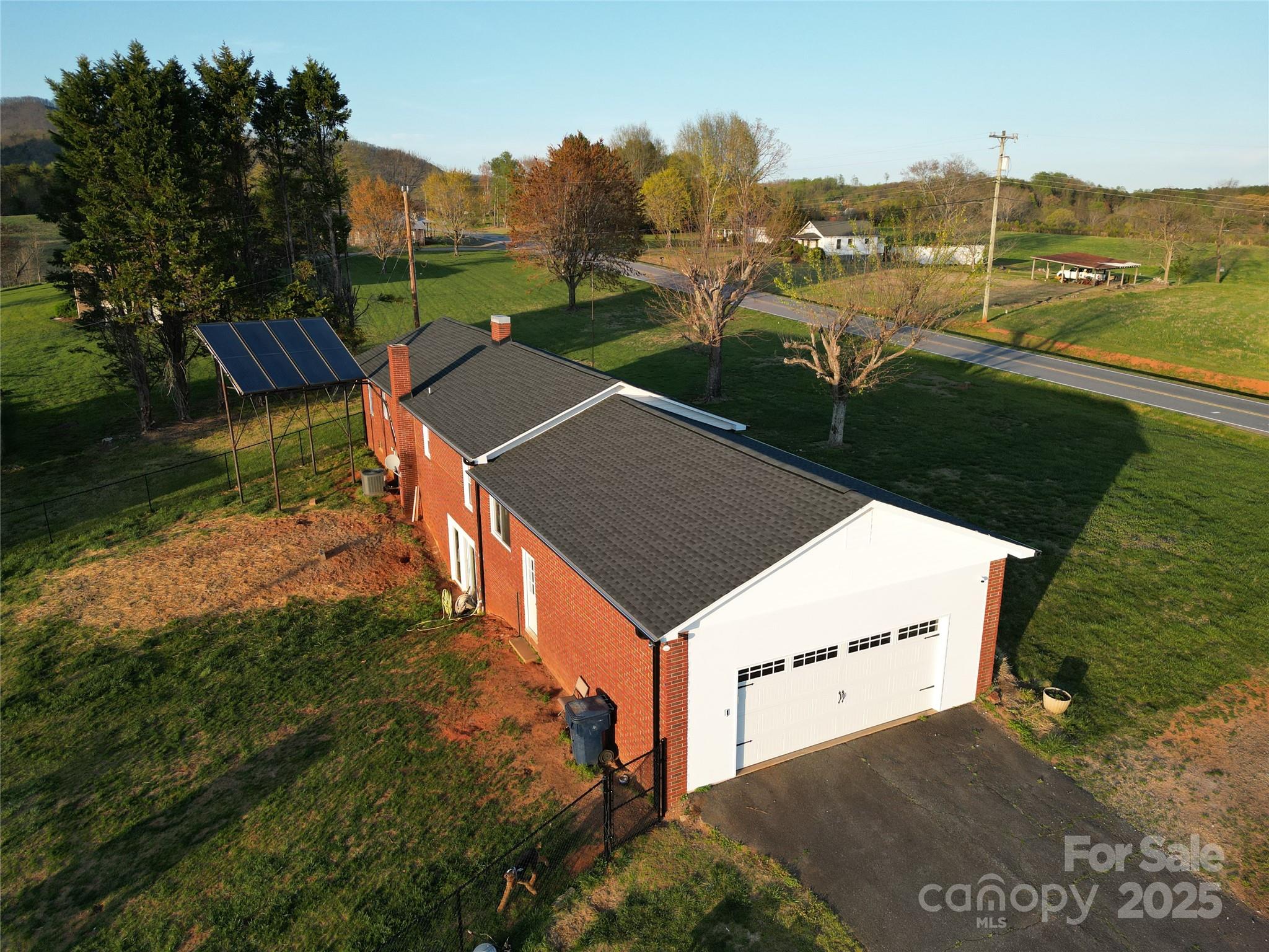5373 NC Hwy 16 Highway N — Taylorsville